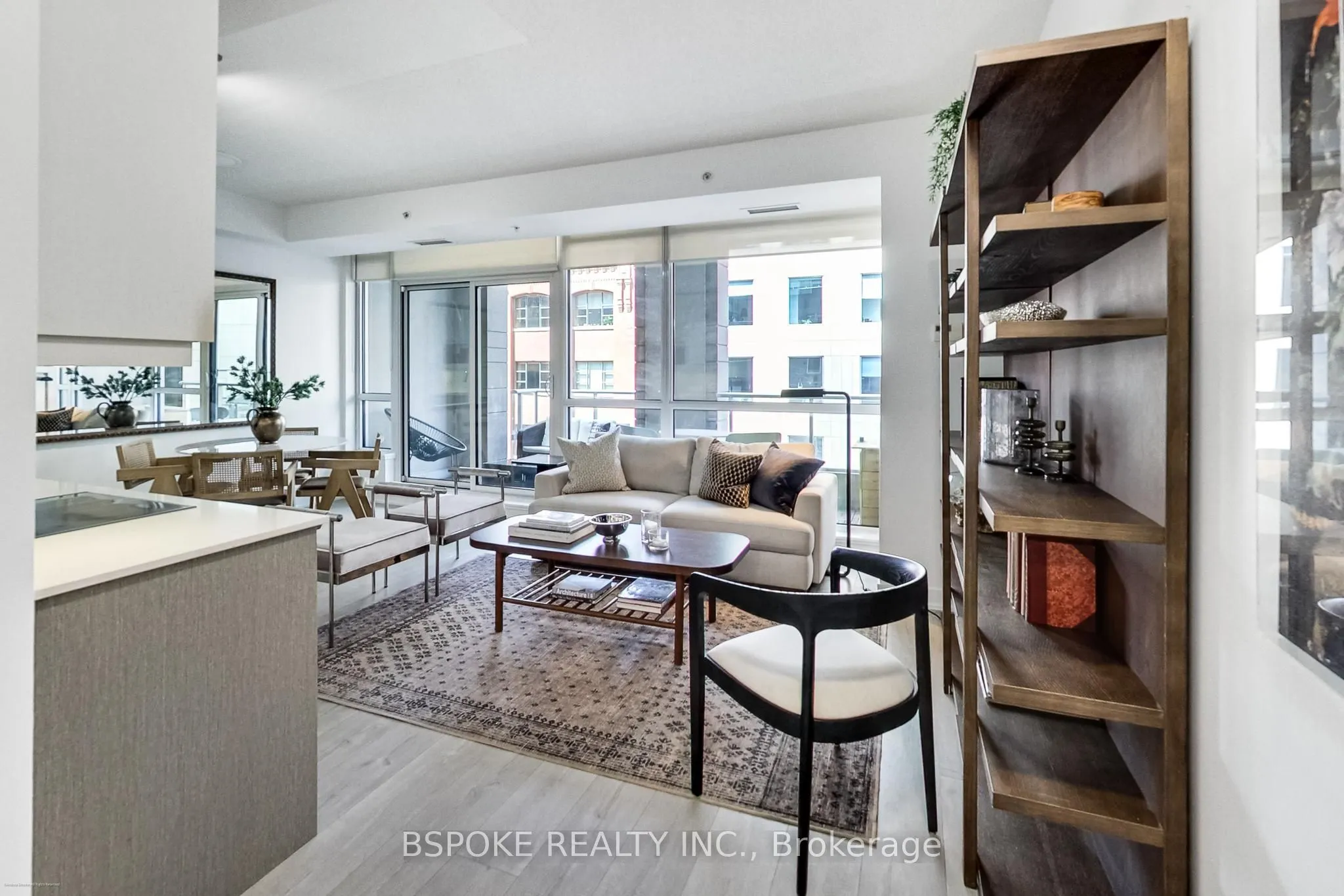 199 Richmond Street W, #518