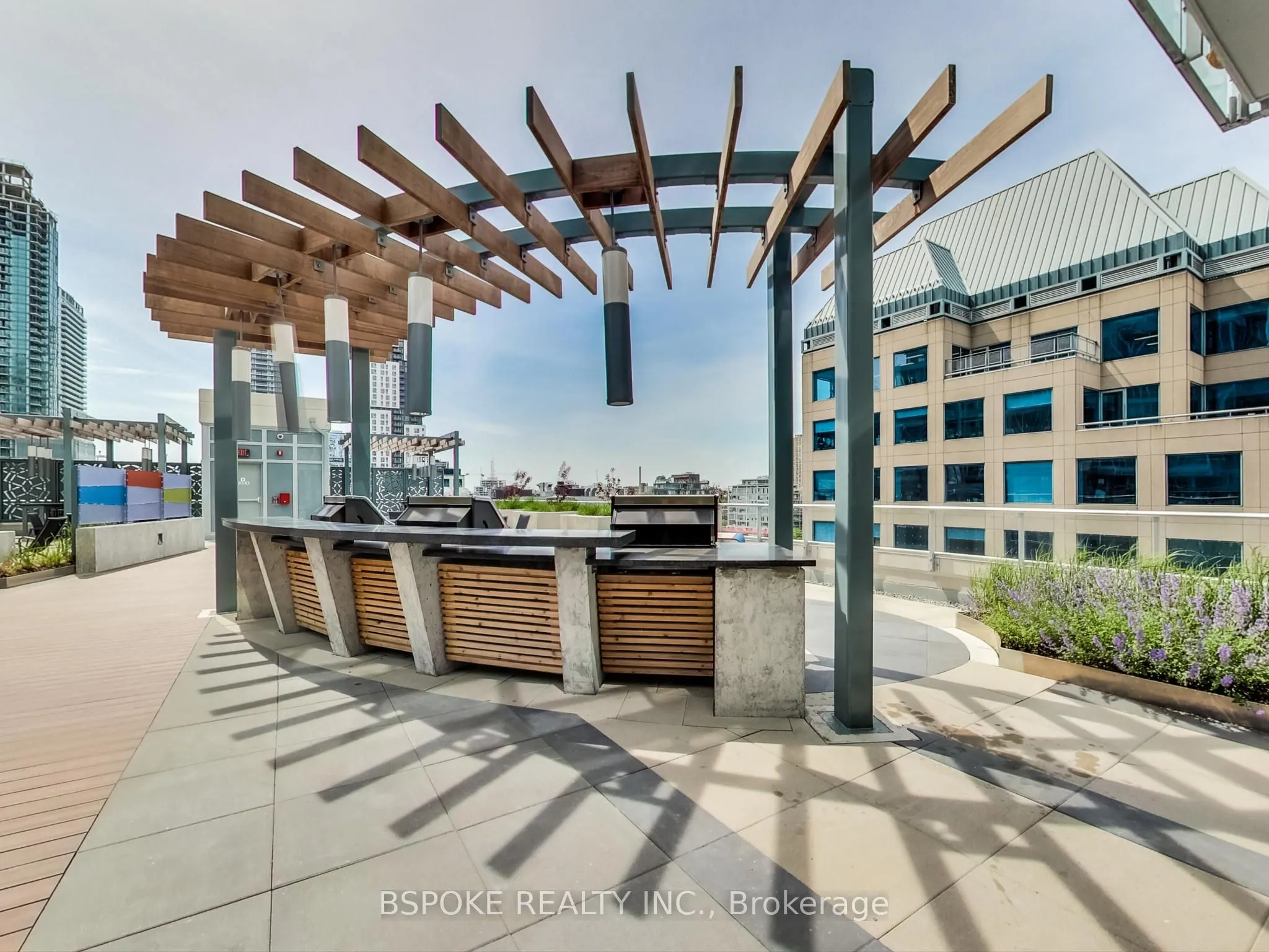 199 Richmond Street W, #518