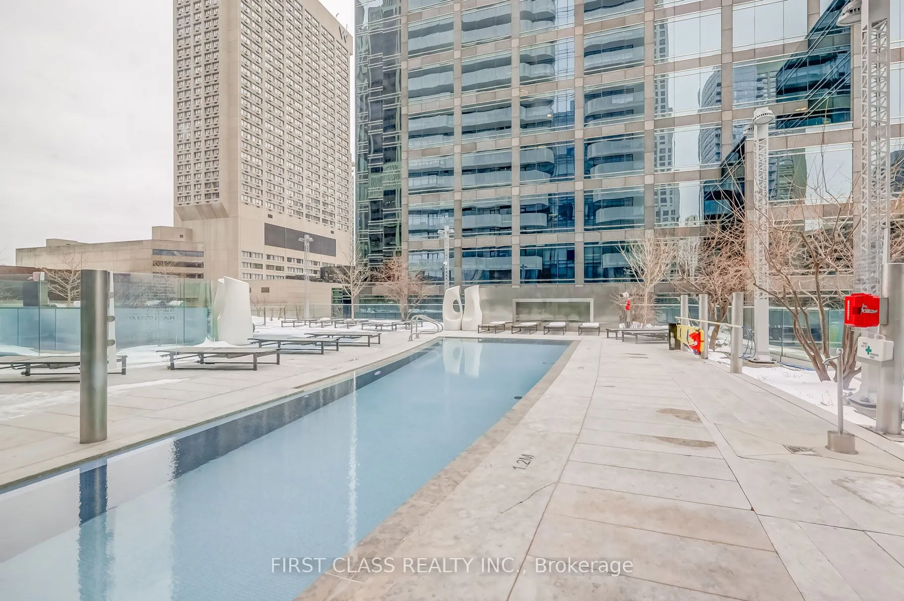 1 Bloor Street E, #5305