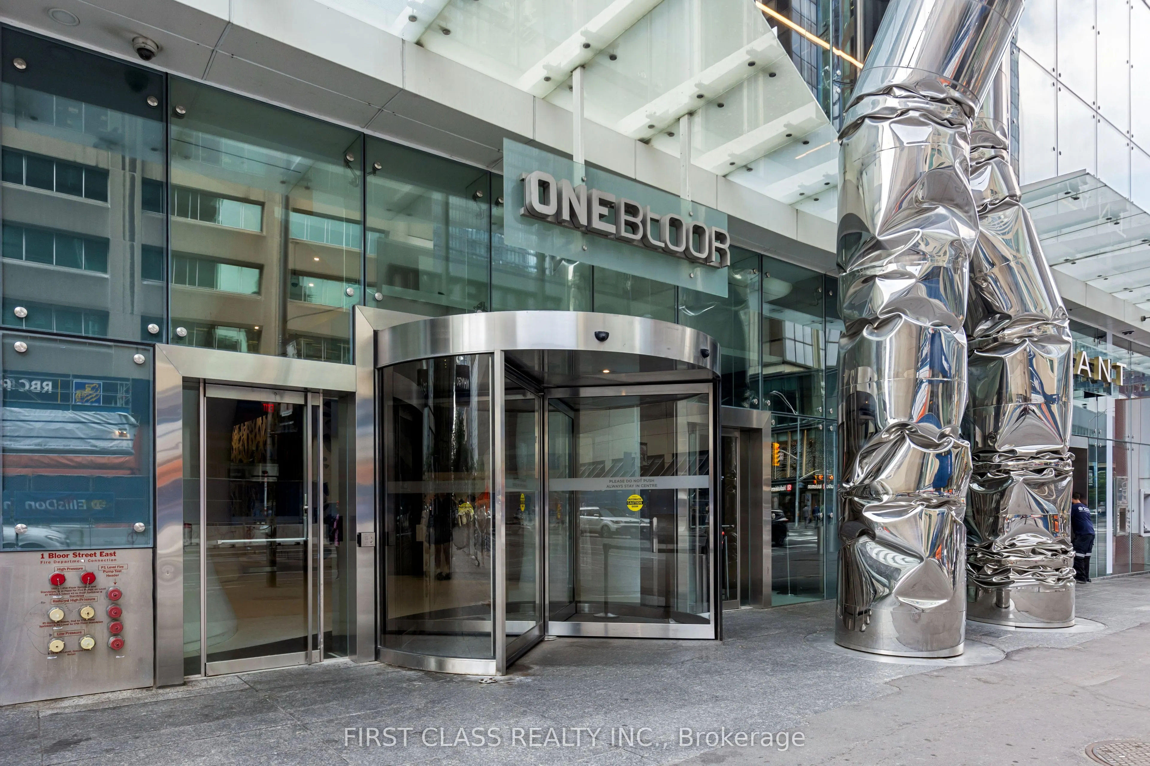 1 Bloor Street E, #5305