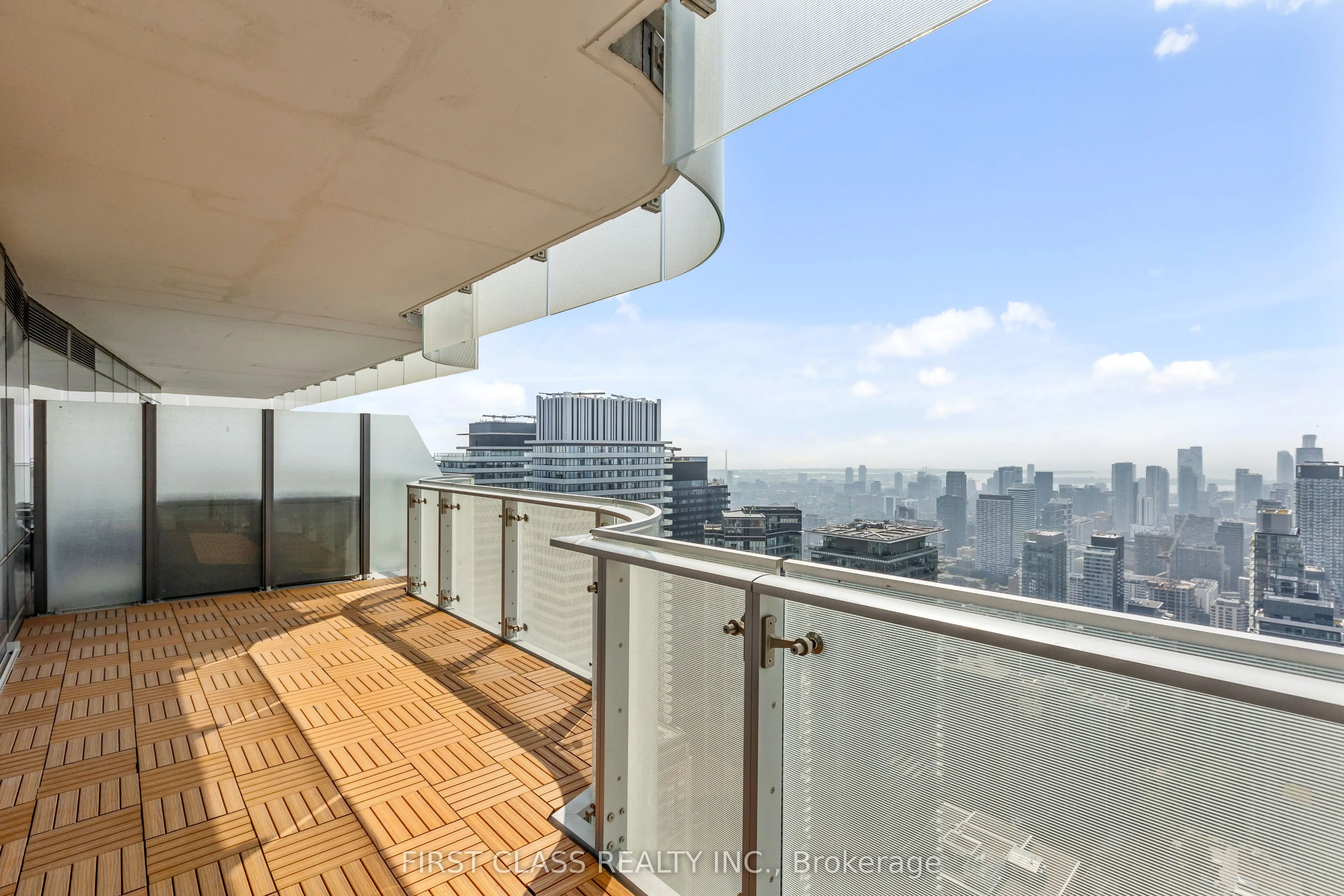 1 Bloor Street E, #5305