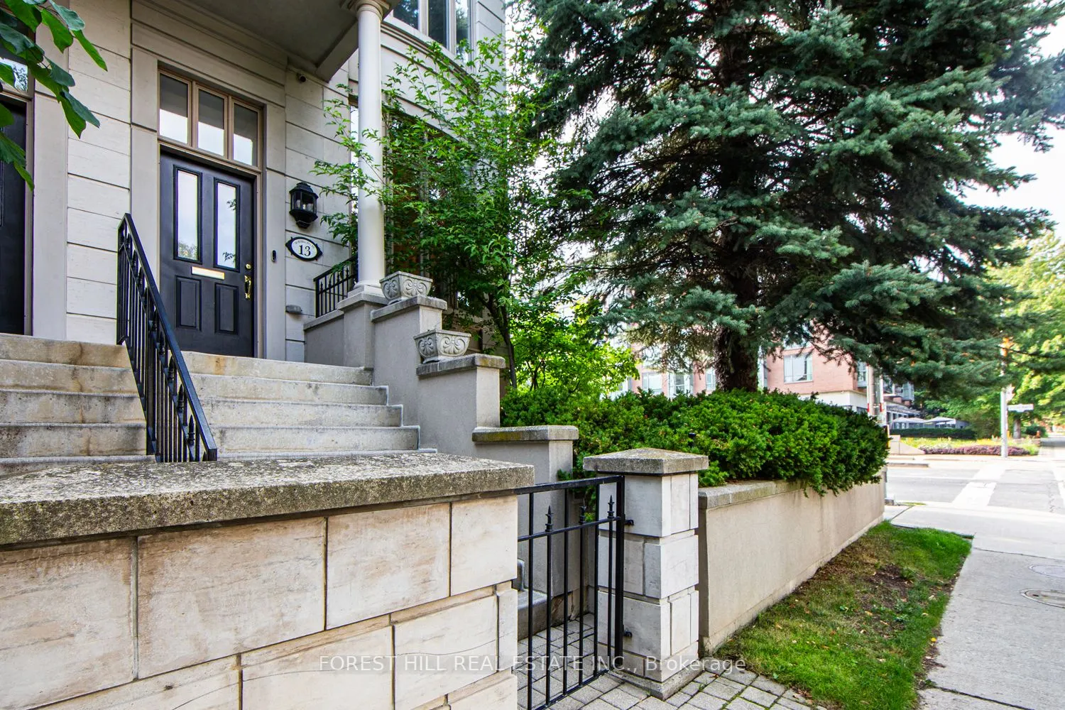 260 Russell Hill Road, #13