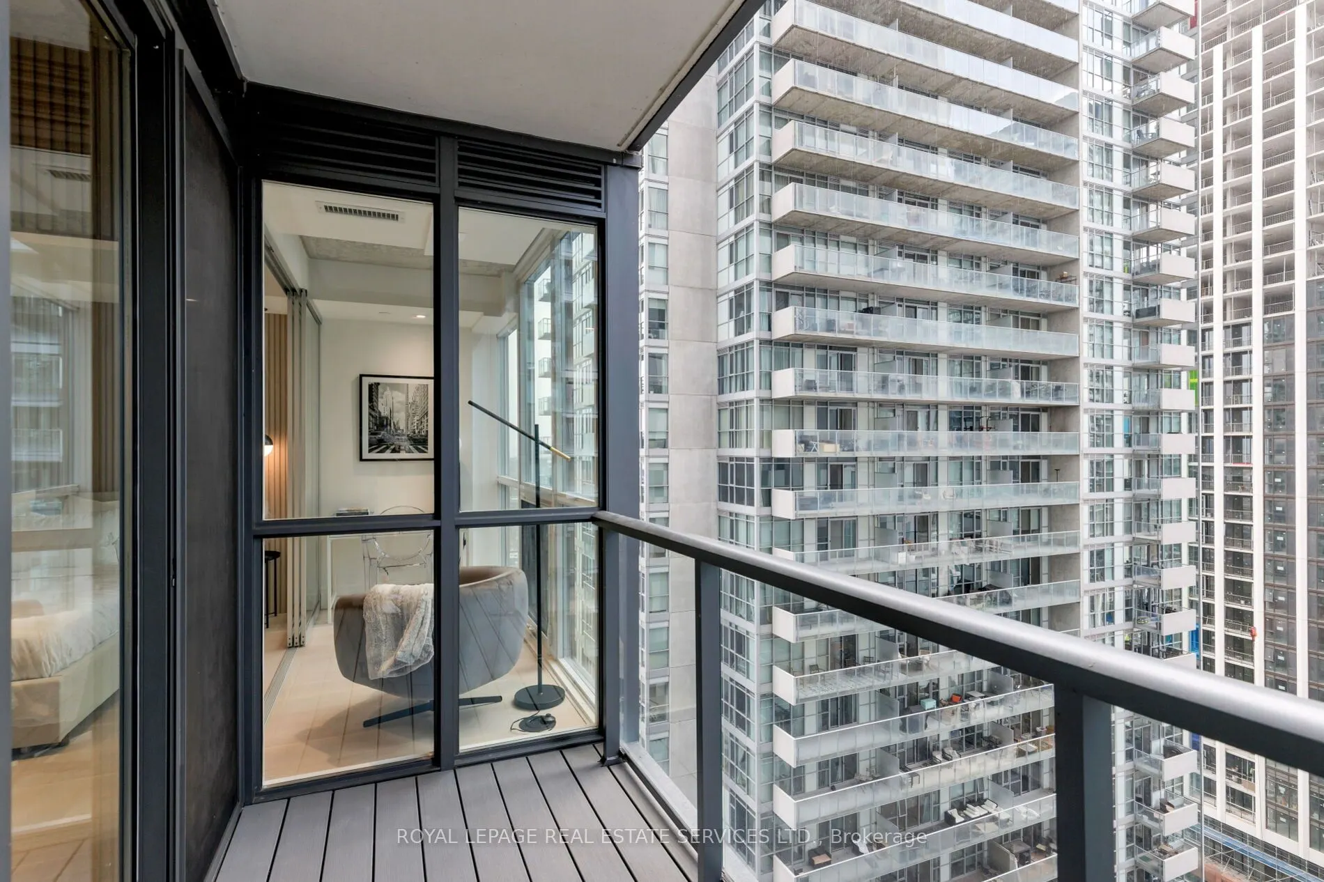 88 Blue Jays Way, #2301