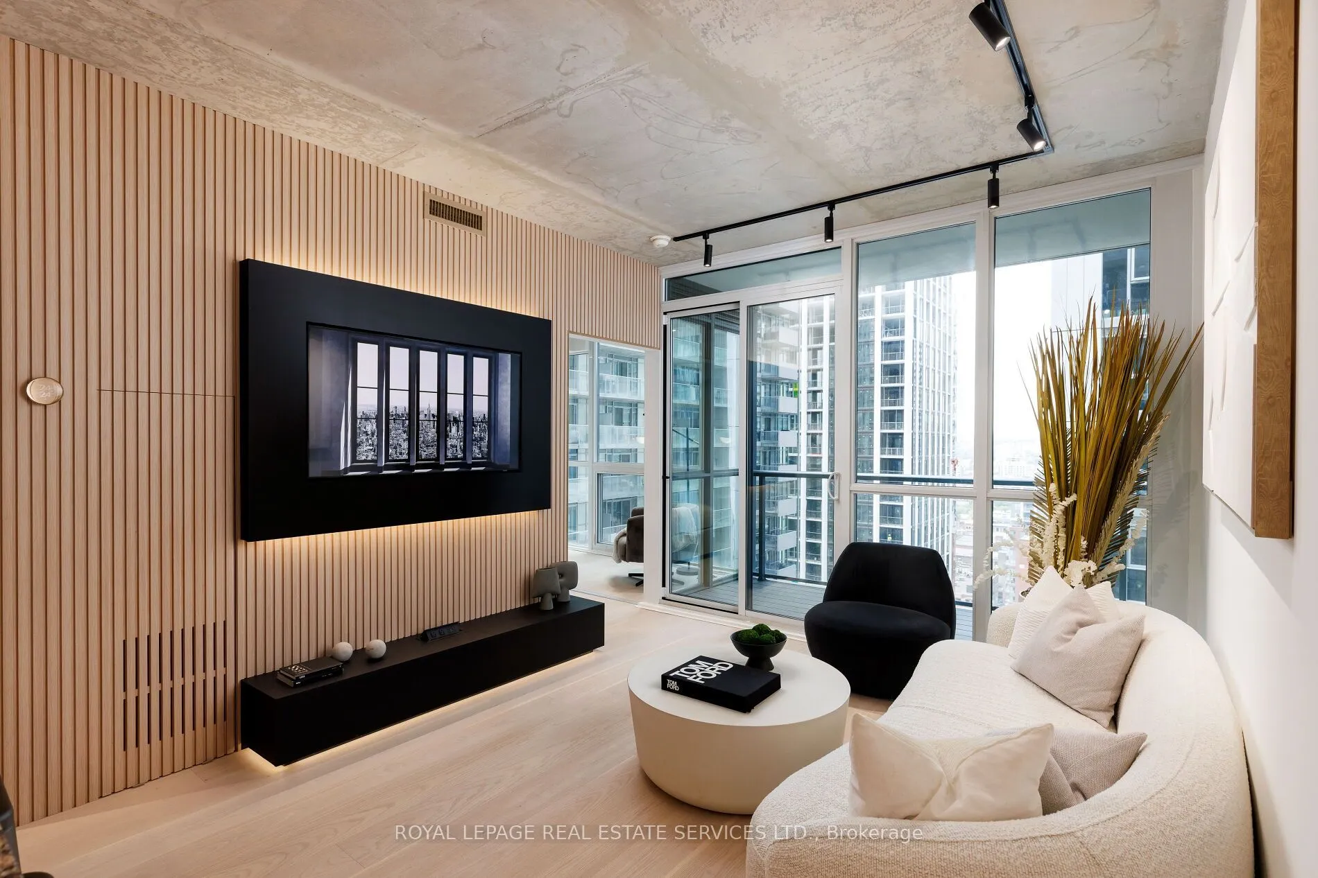88 Blue Jays Way, #2301