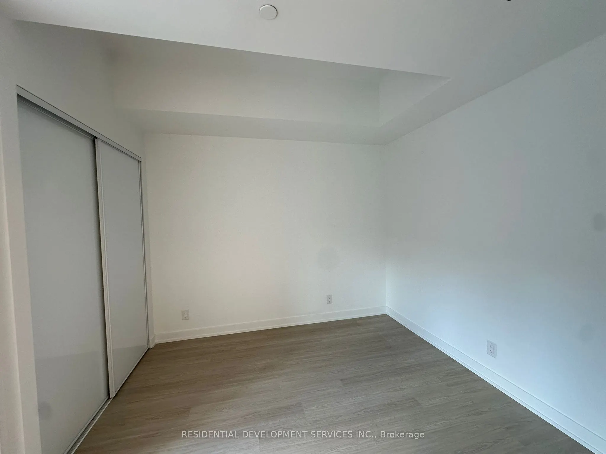699 Sheppard Avenue E, #712