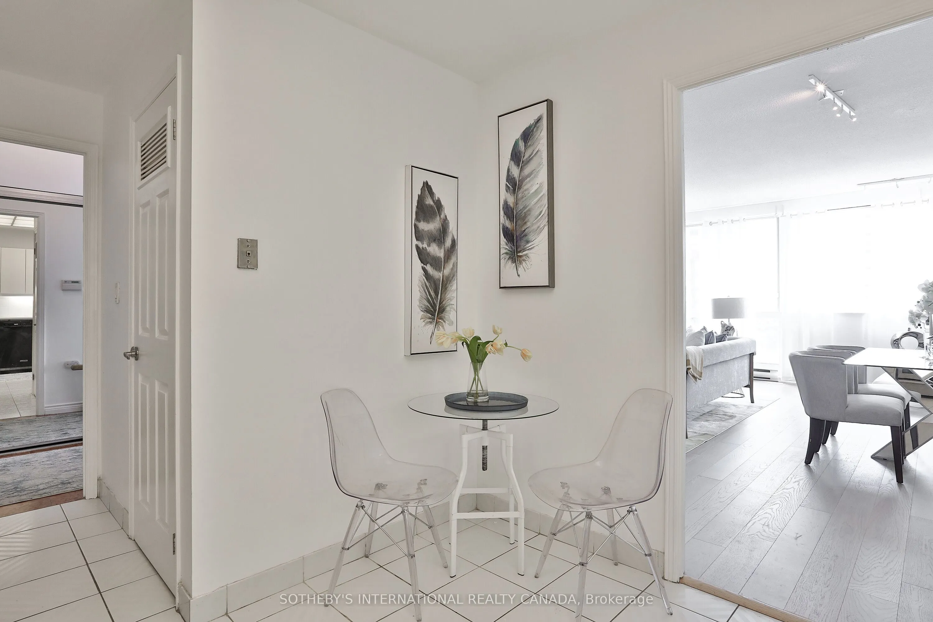 7 Broadway Avenue, #1003