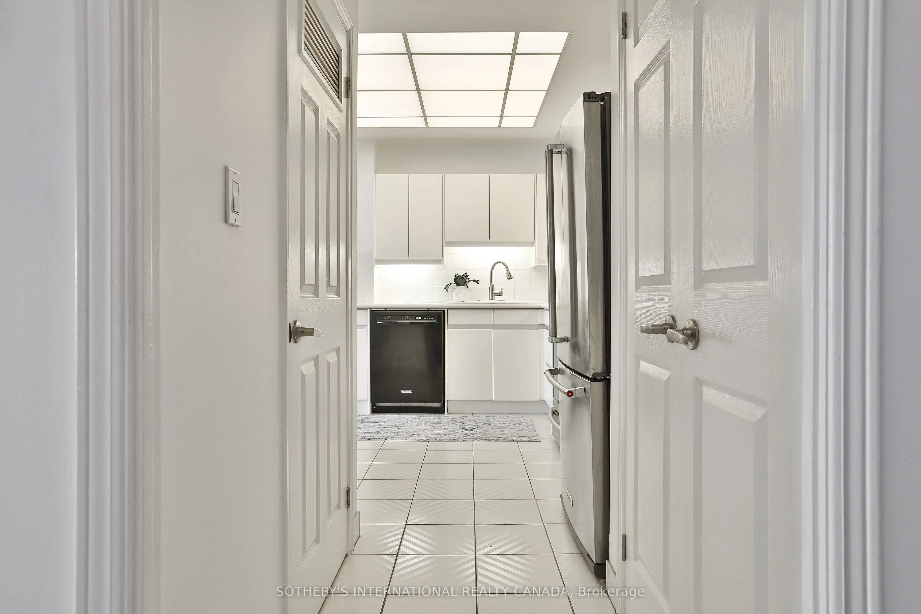 7 Broadway Avenue, #1003