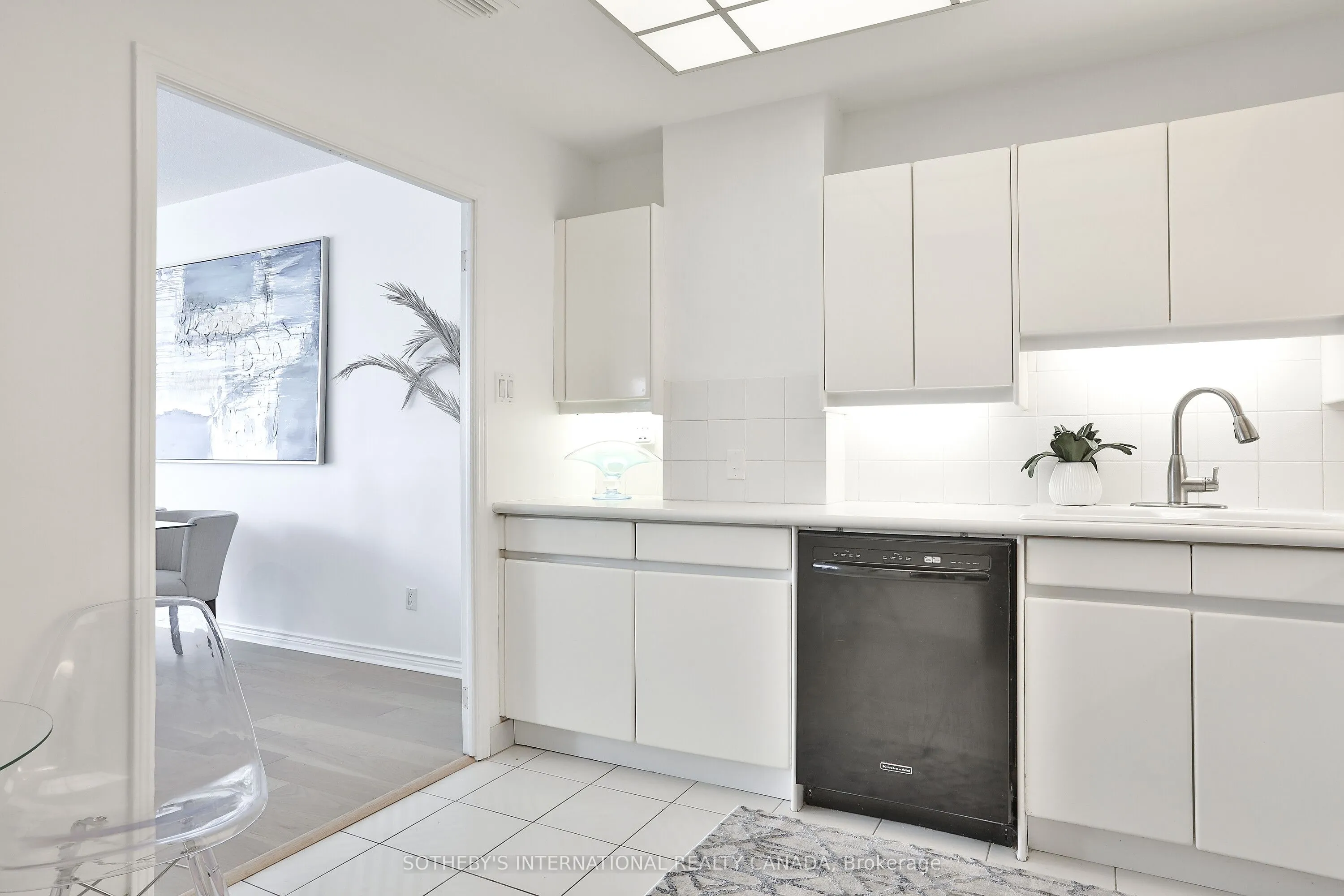 7 Broadway Avenue, #1003