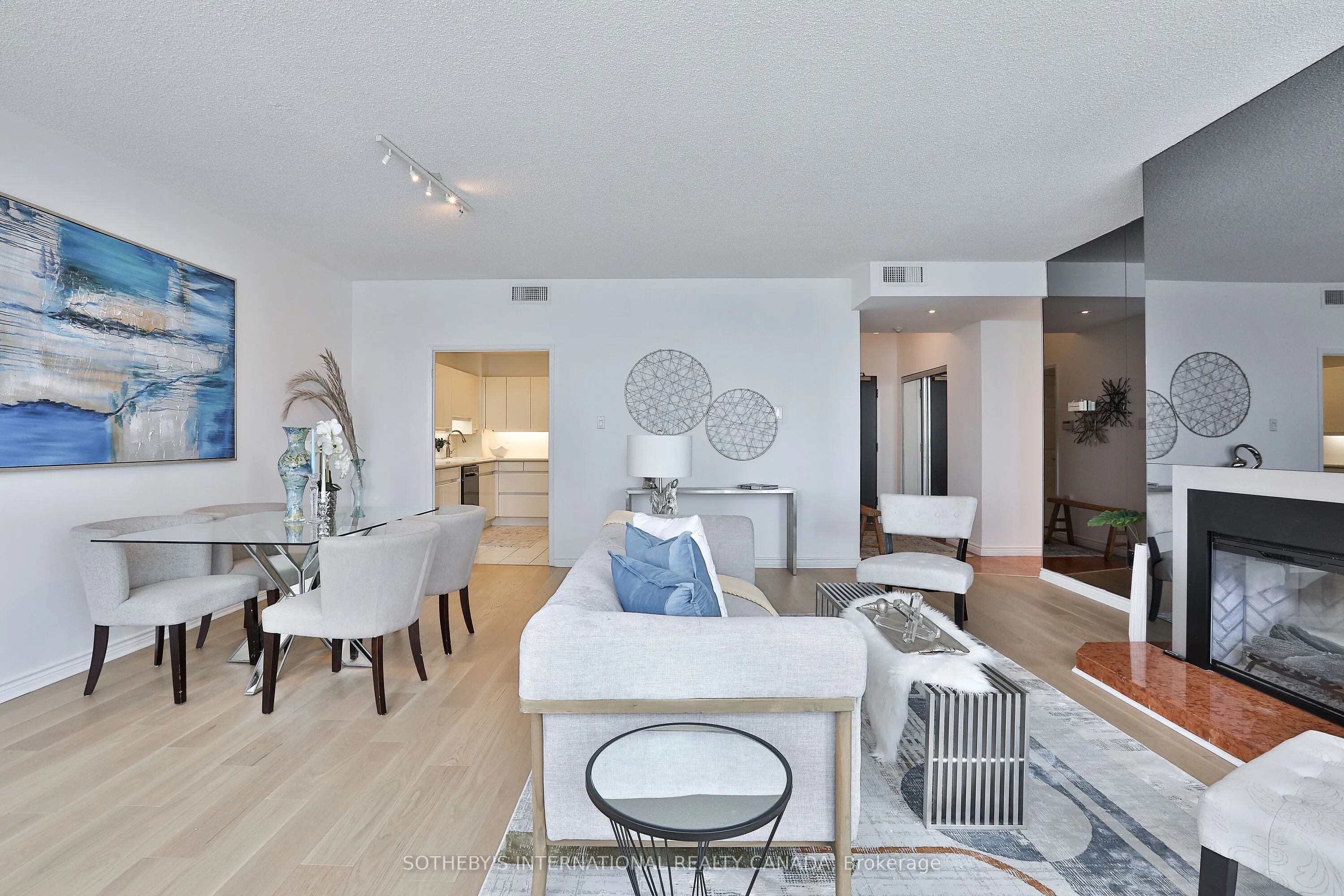 7 Broadway Avenue, #1003