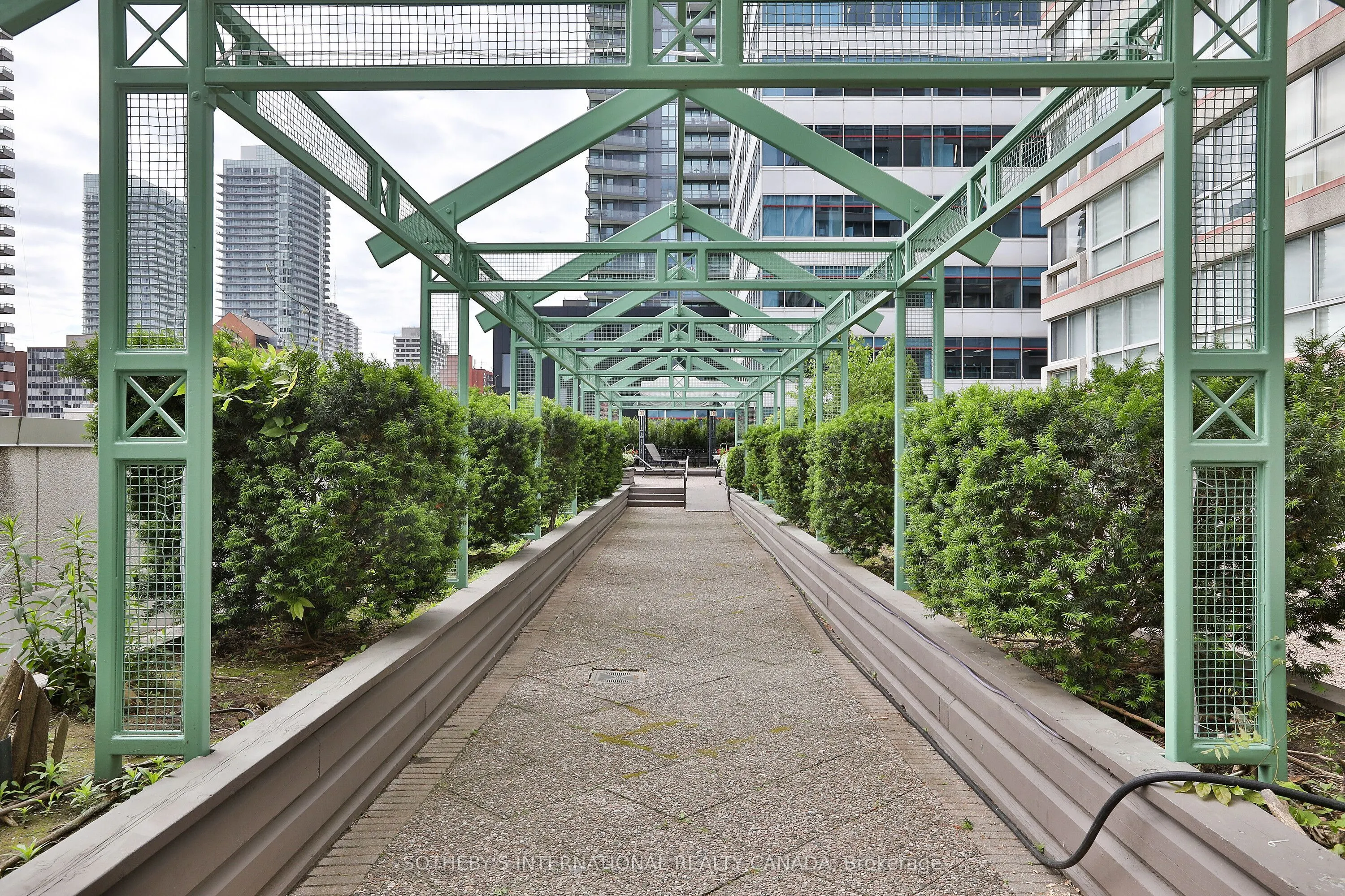 7 Broadway Avenue, #1003