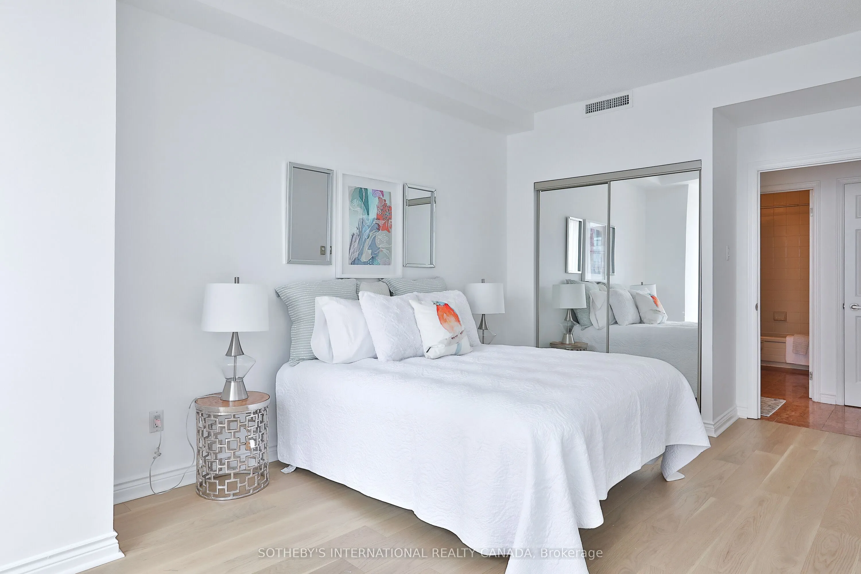 7 Broadway Avenue, #1003