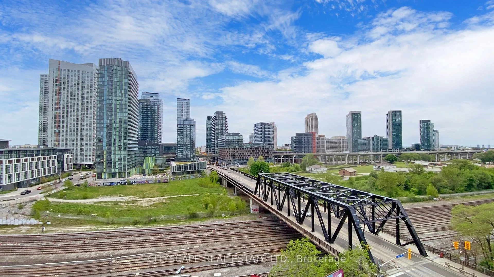 27 Bathurst Street, #703W