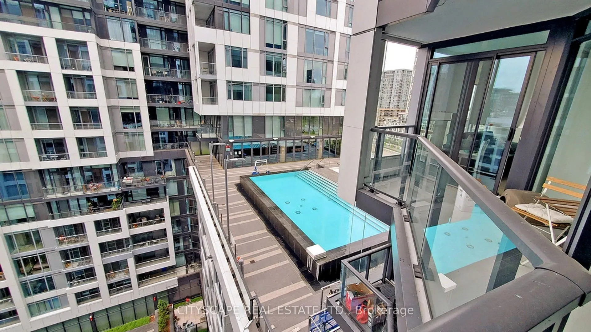 27 Bathurst Street, #703W
