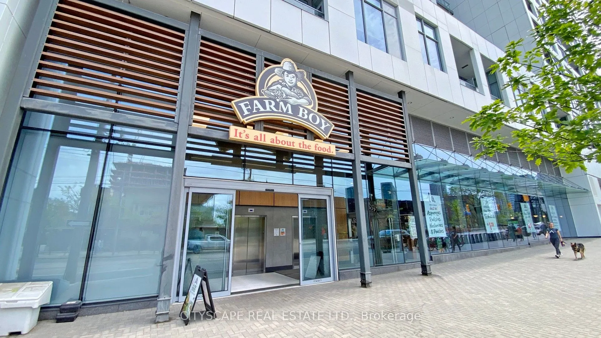 27 Bathurst Street, #703W