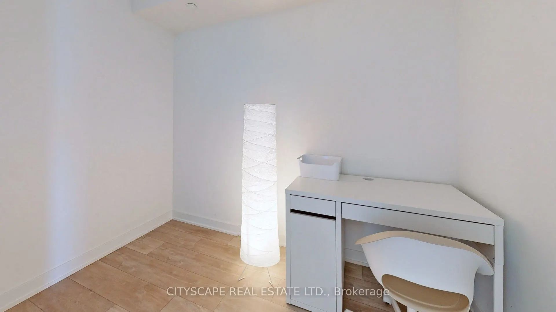 27 Bathurst Street, #703W
