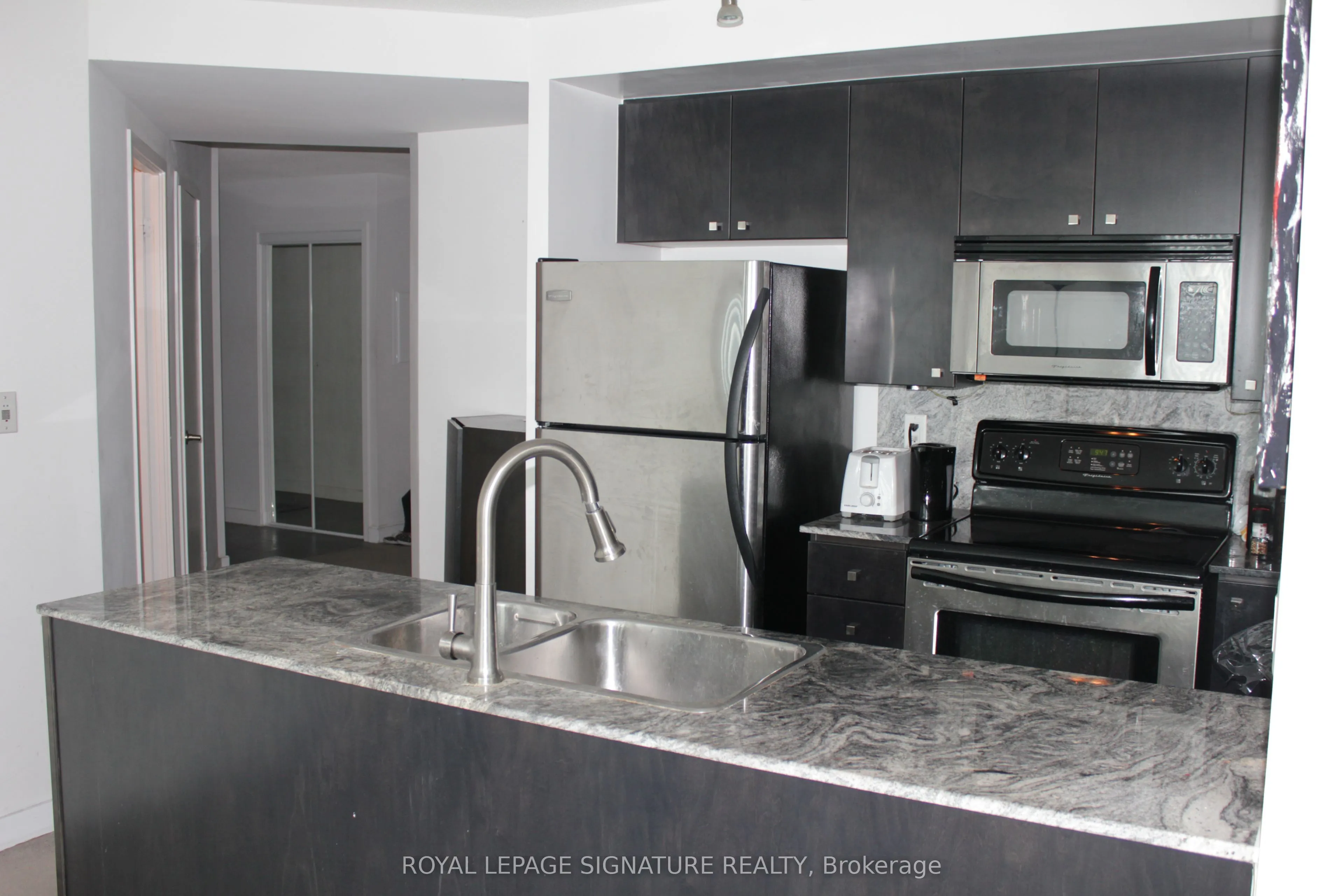 11 Brunel Court, #4215