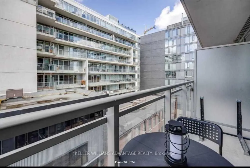 508 Wellington Street W, #505