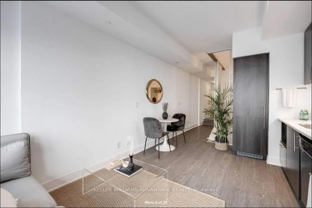 508 Wellington Street W, #505