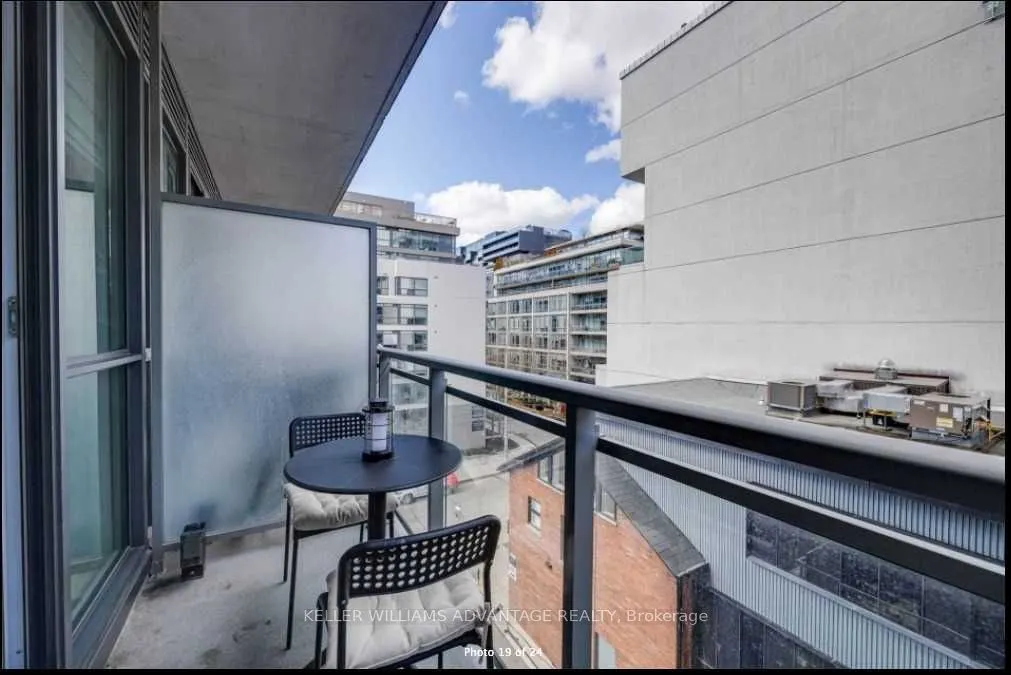 508 Wellington Street W, #505