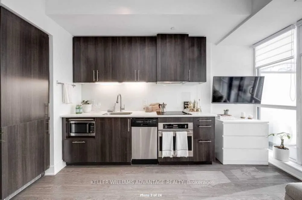 508 Wellington Street W, #505