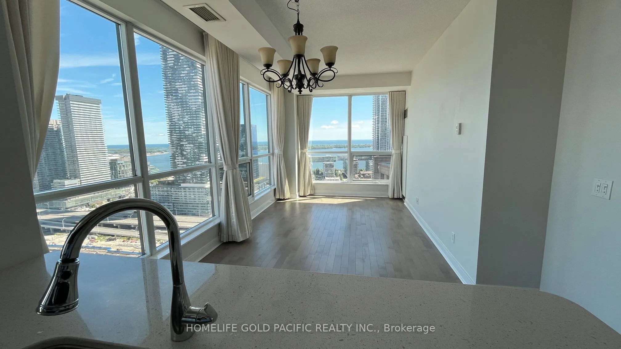 1 Scott Street, #3102