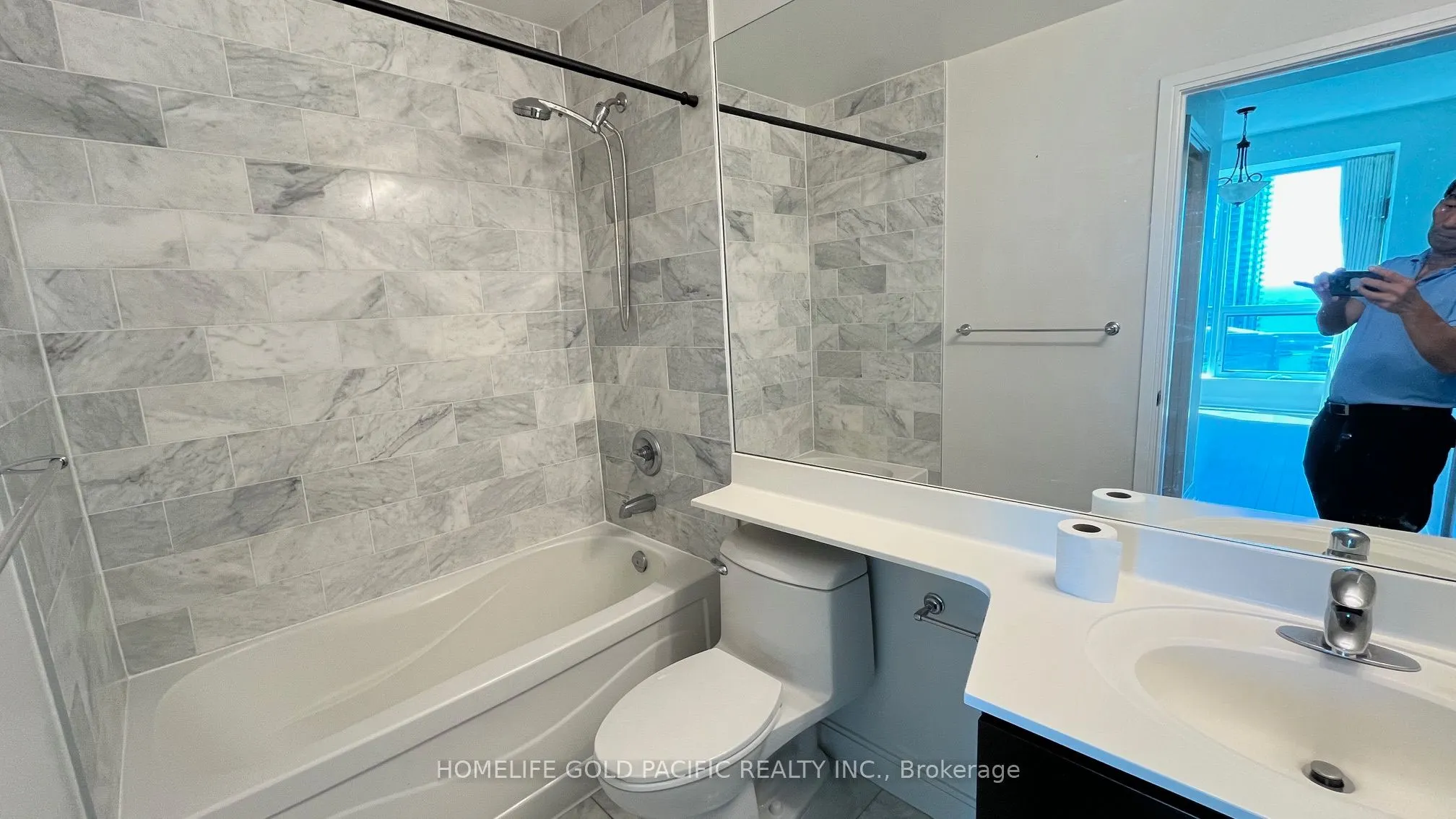 1 Scott Street, #3102