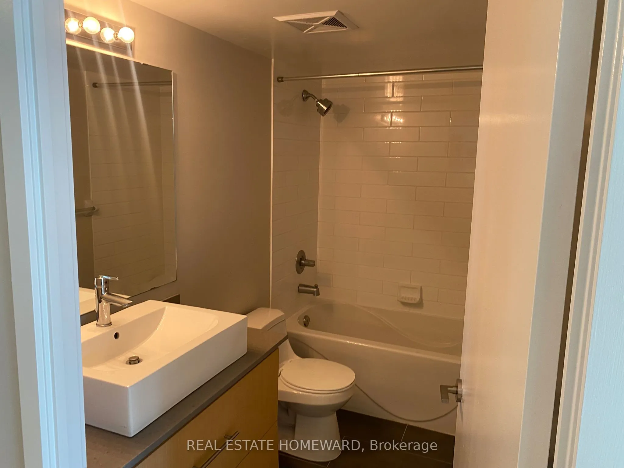 1171 Queen Street W, #1206