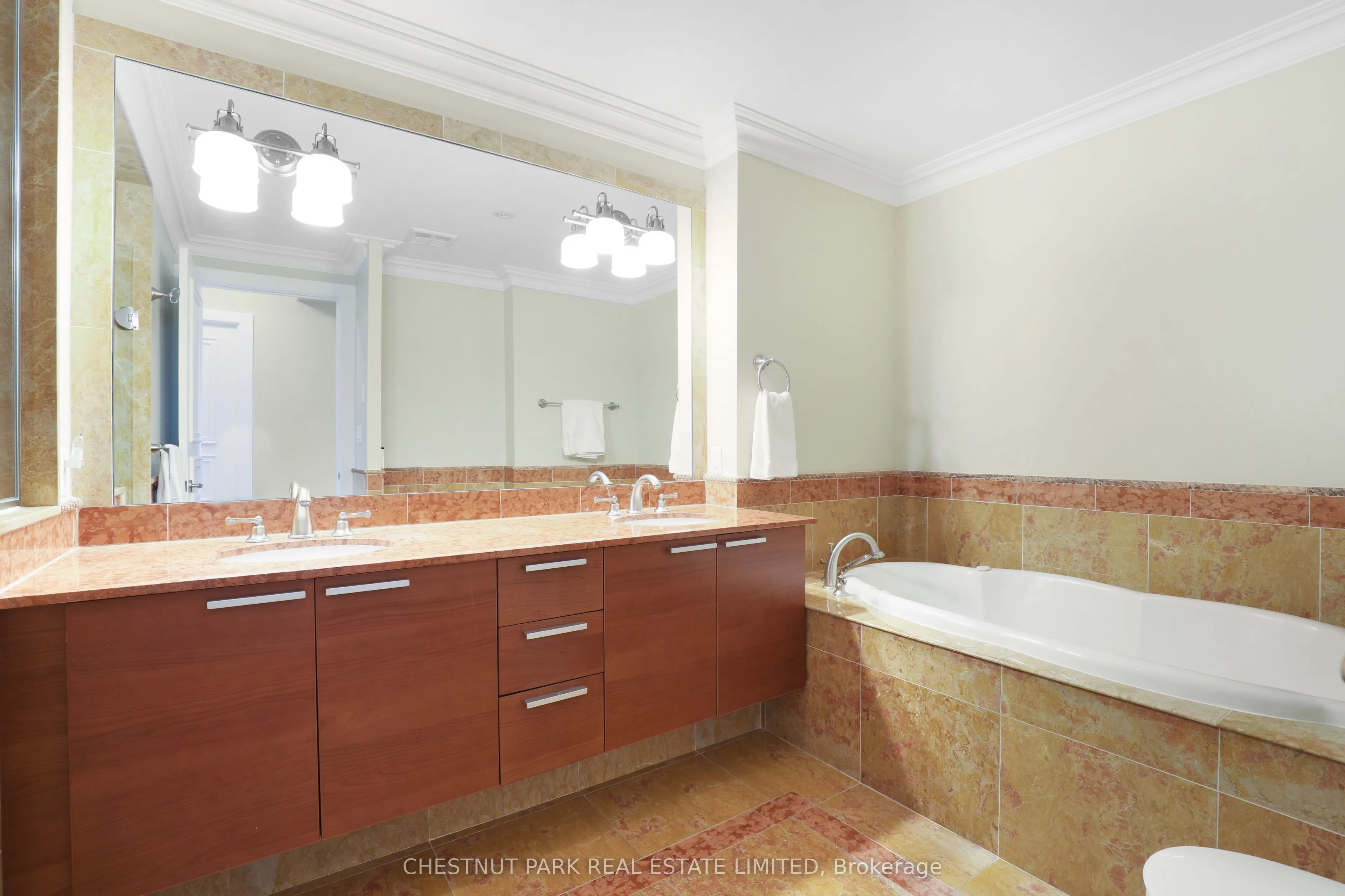 660 Sheppard Avenue E, #1403