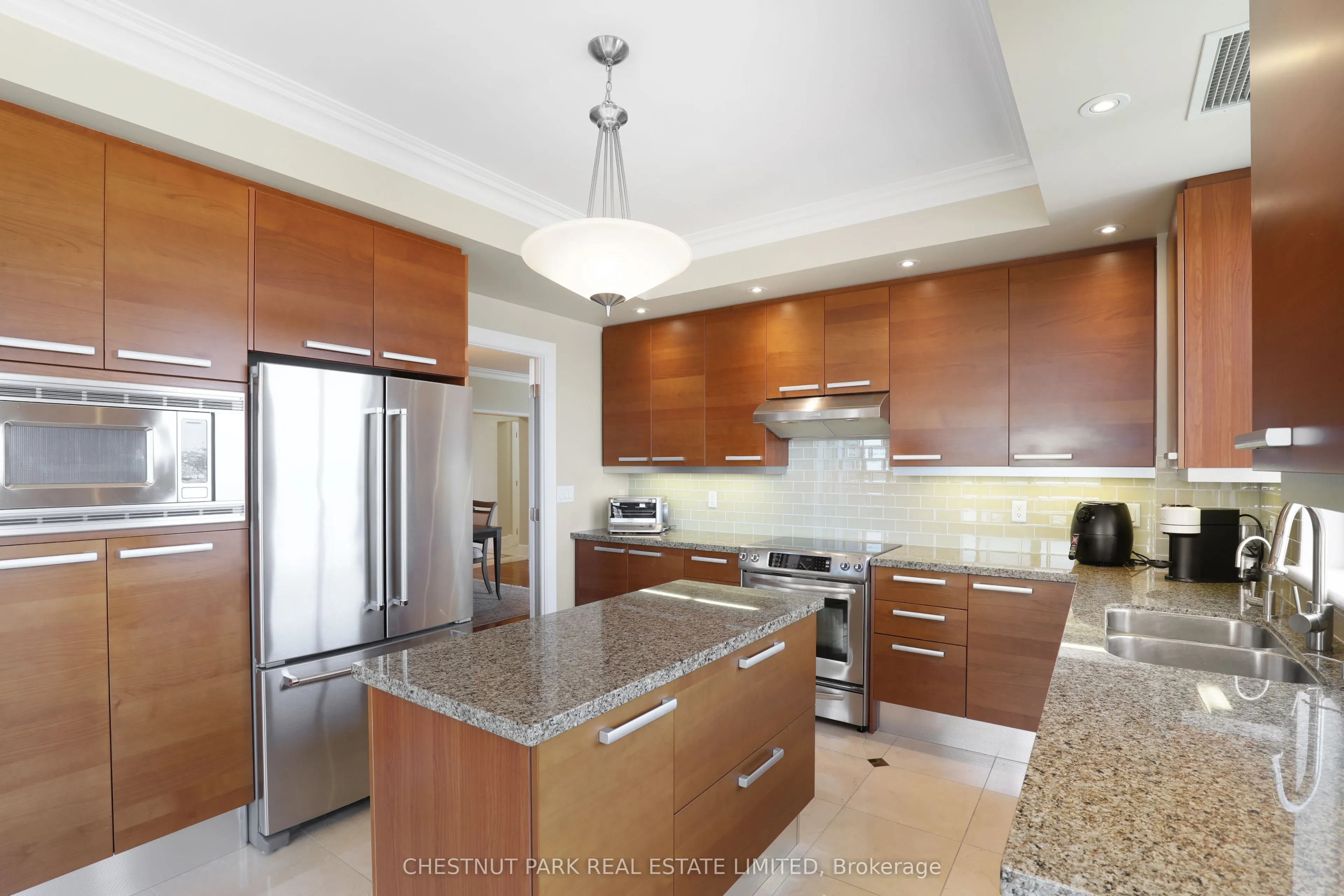 660 Sheppard Avenue E, #1403