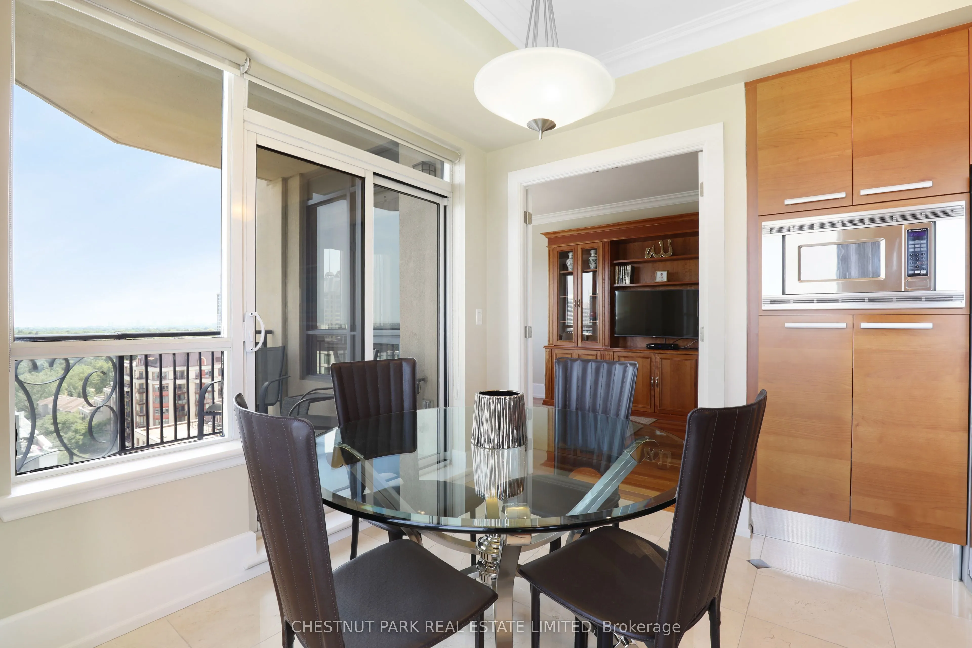 660 Sheppard Avenue E, #1403