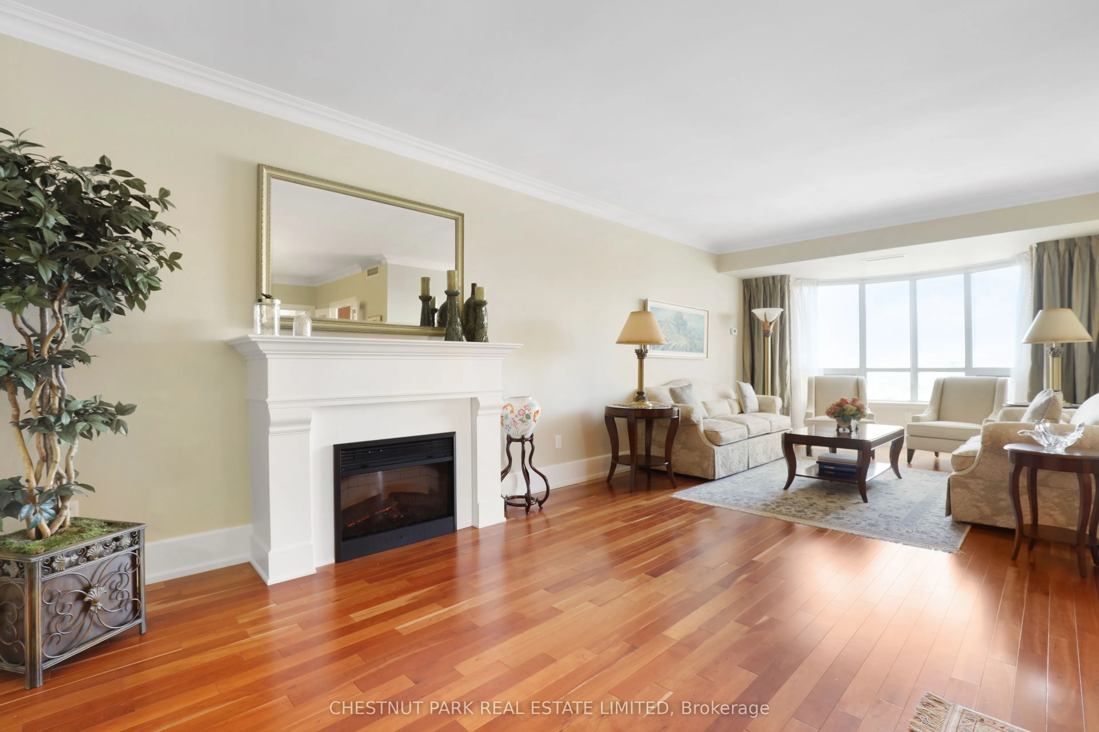 660 Sheppard Avenue E, #1403