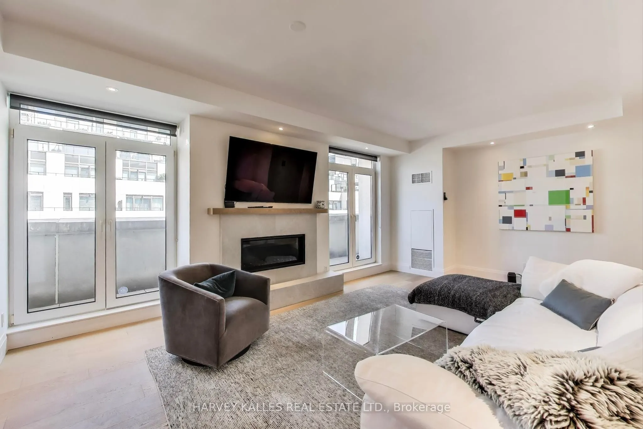 1 Balmoral Avenue, #804