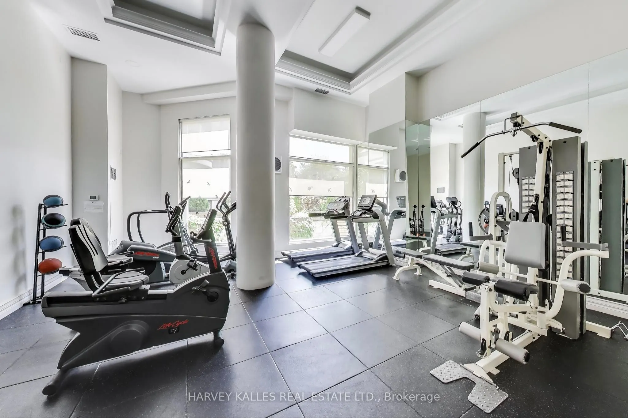 1 Balmoral Avenue, #804