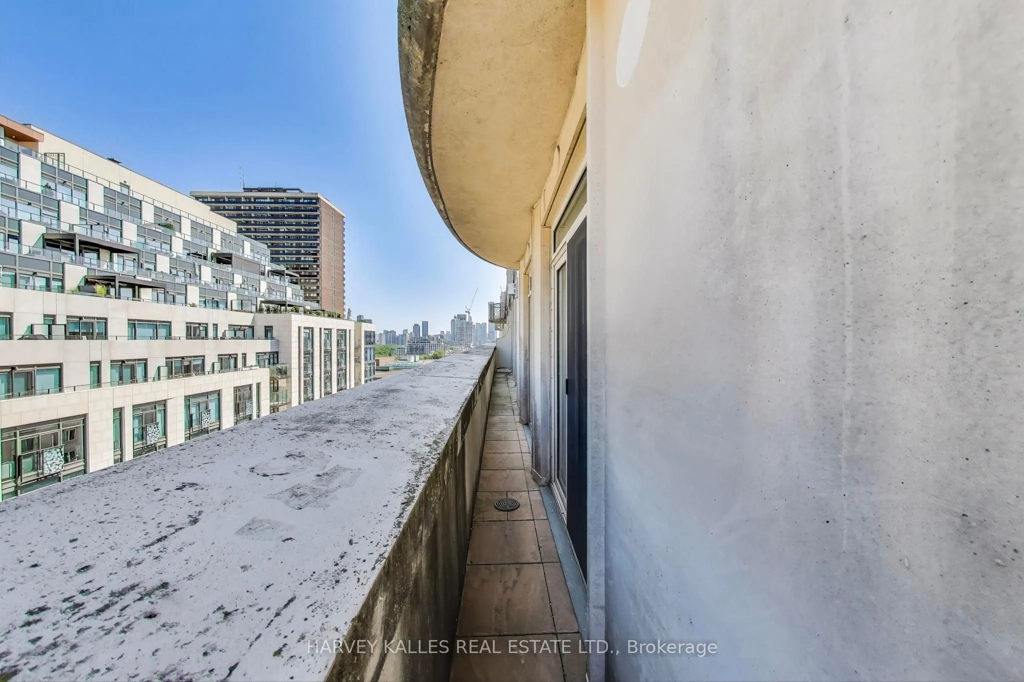 1 Balmoral Avenue, #804
