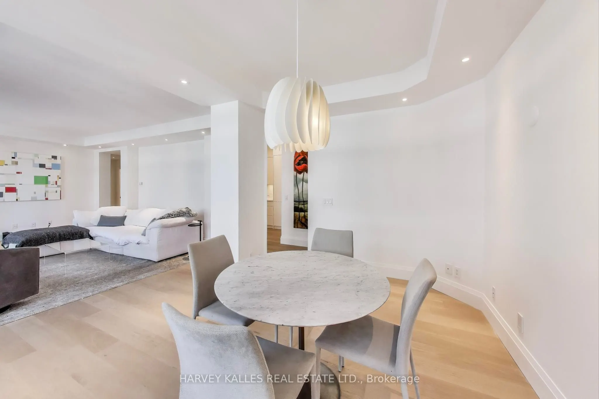 1 Balmoral Avenue, #804