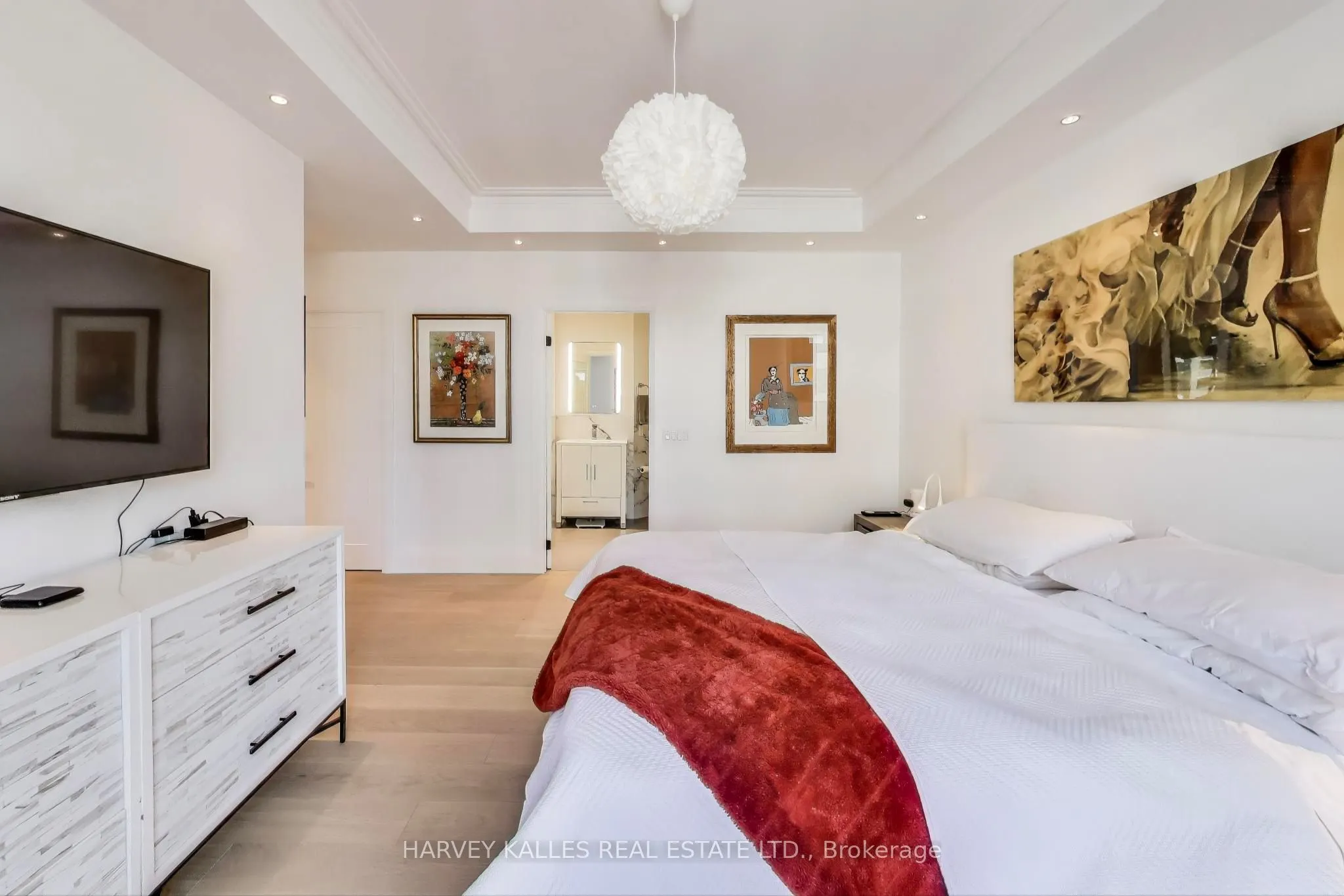1 Balmoral Avenue, #804