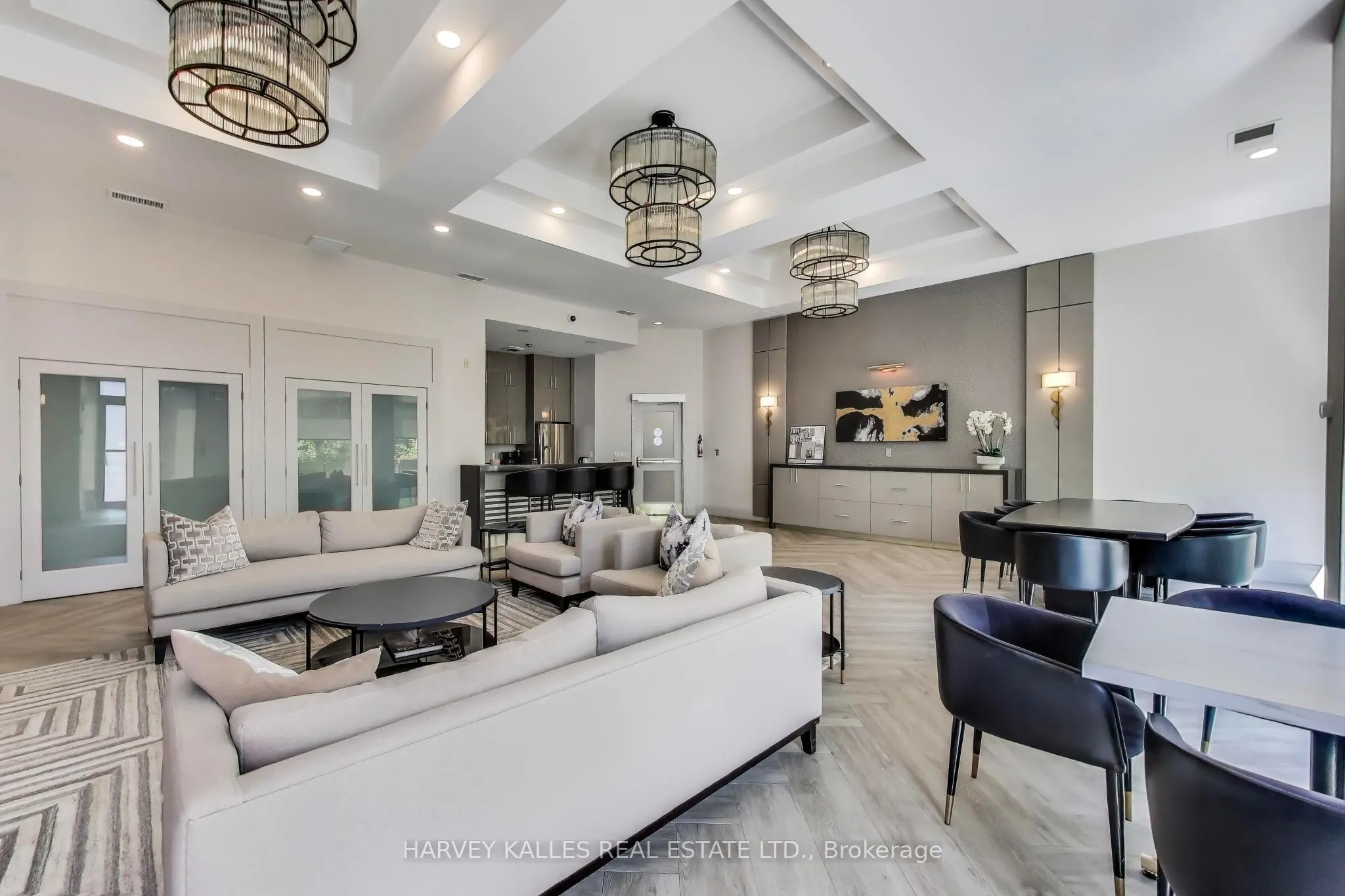 1 Balmoral Avenue, #804