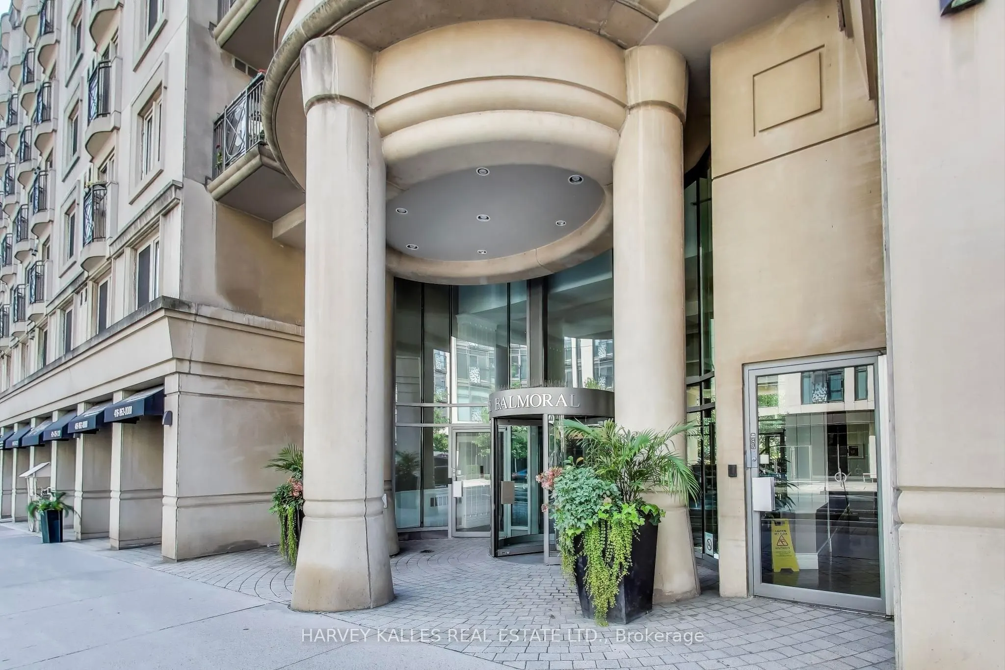 1 Balmoral Avenue, #804