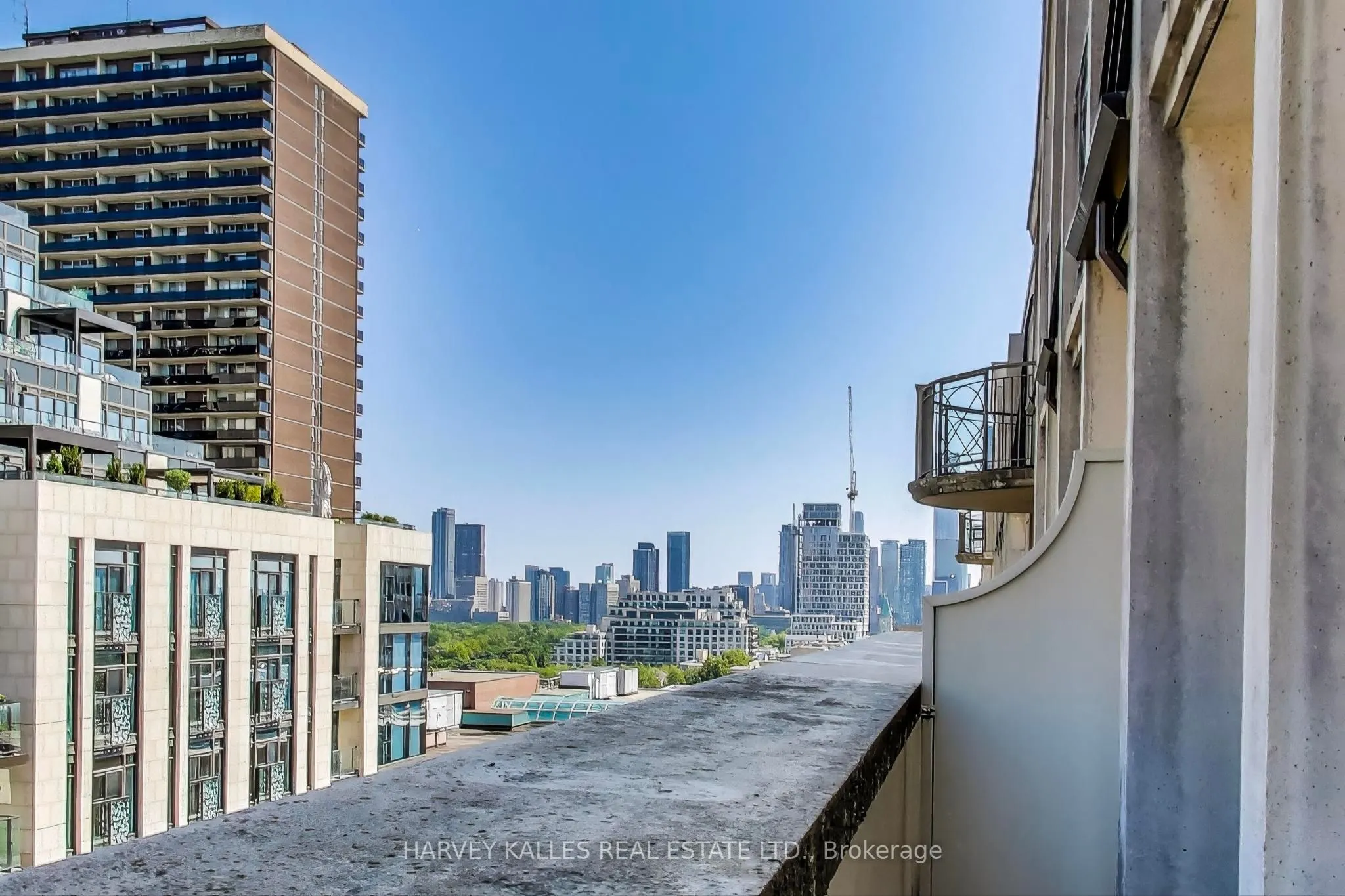1 Balmoral Avenue, #804