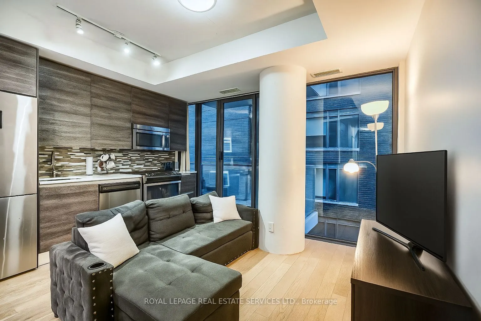111 Bathurst Street, #1301