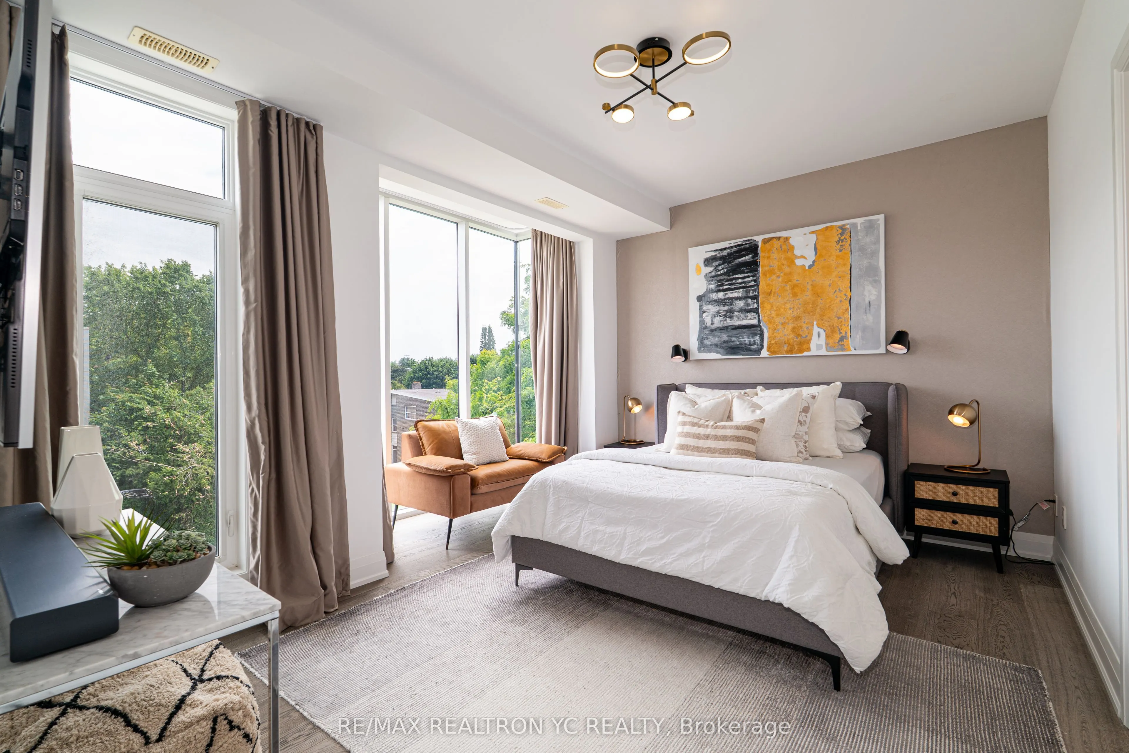 18 Greenbriar Road, #4