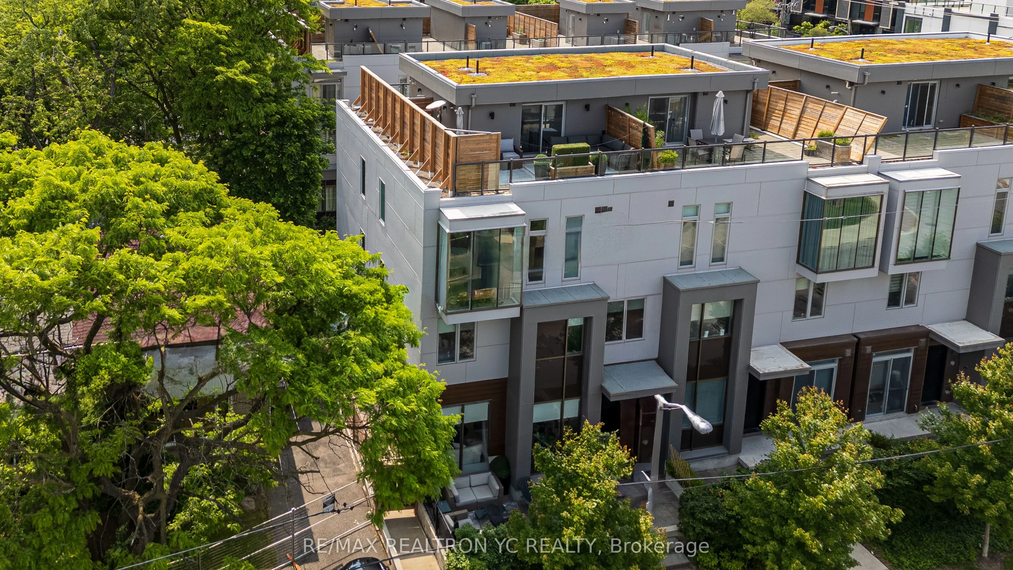 18 Greenbriar Road, #4
