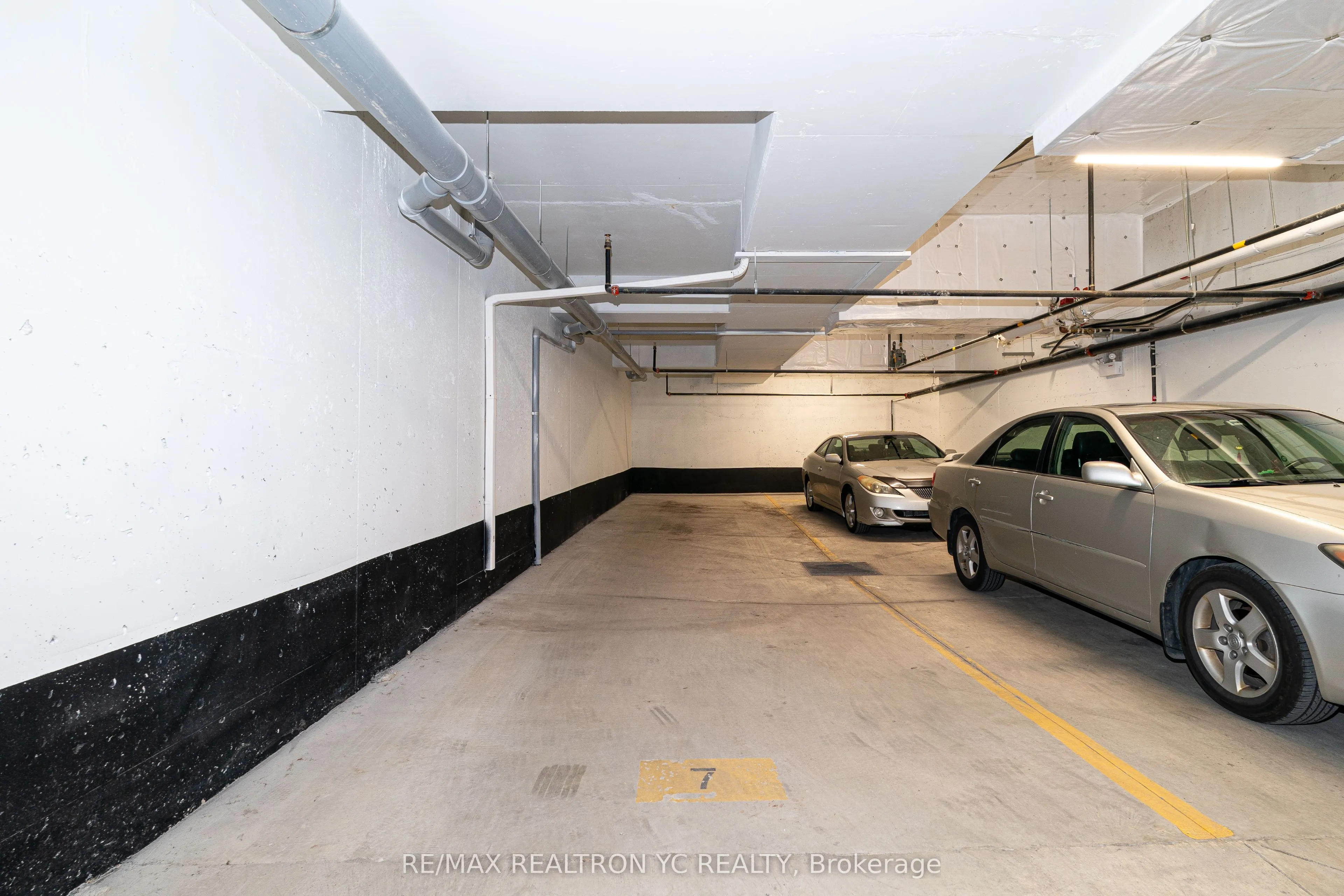 18 Greenbriar Road, #4