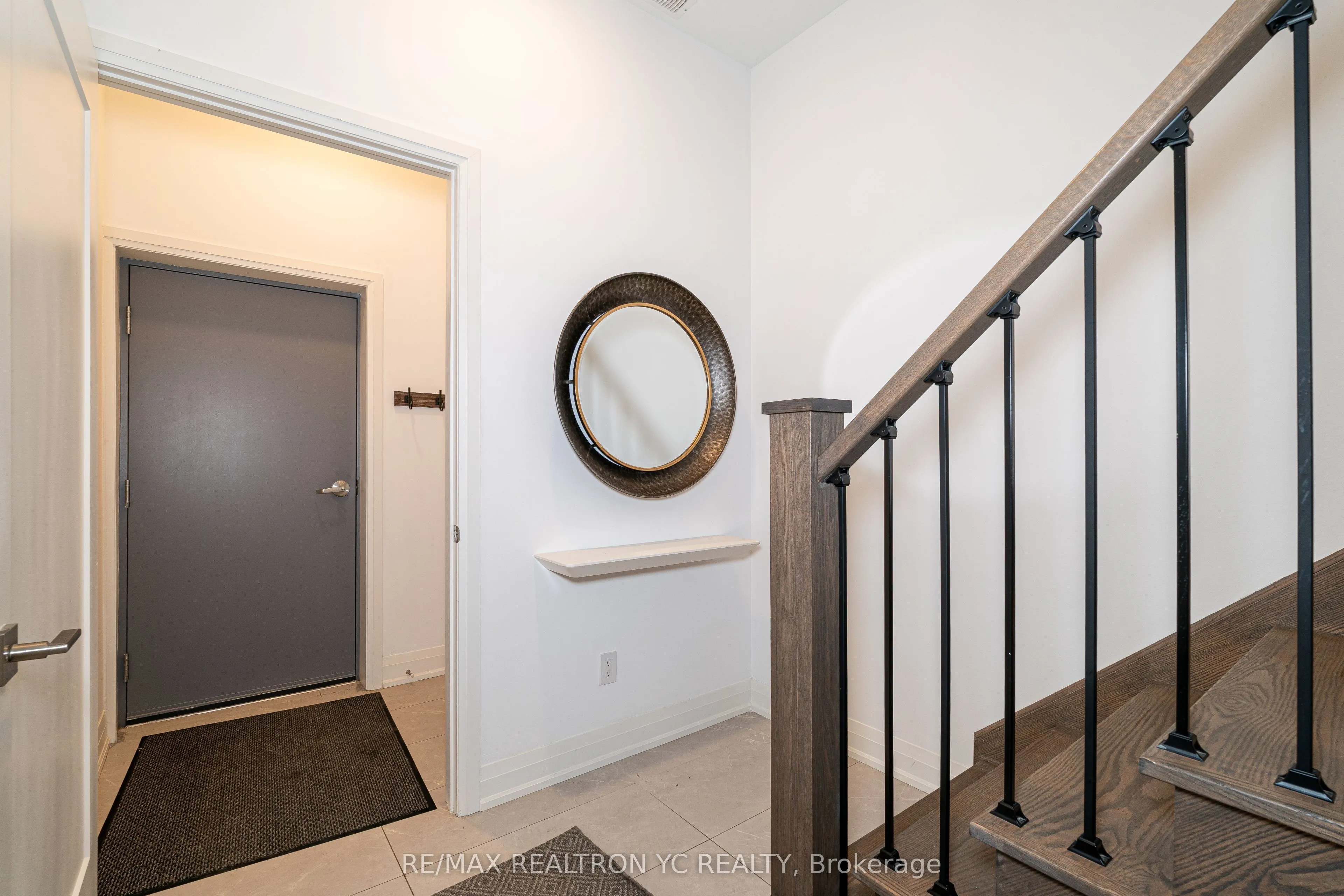 18 Greenbriar Road, #4