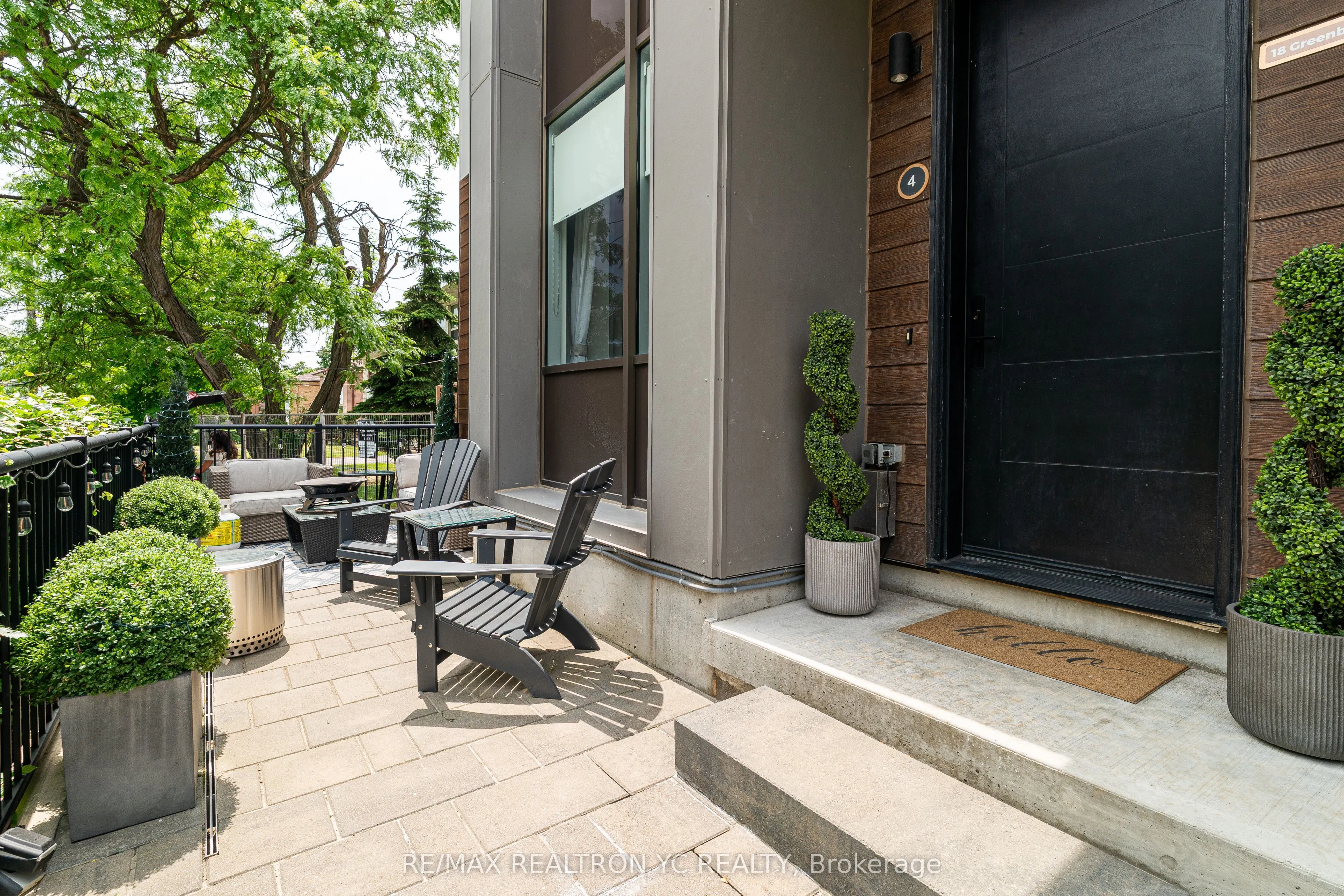 18 Greenbriar Road, #4