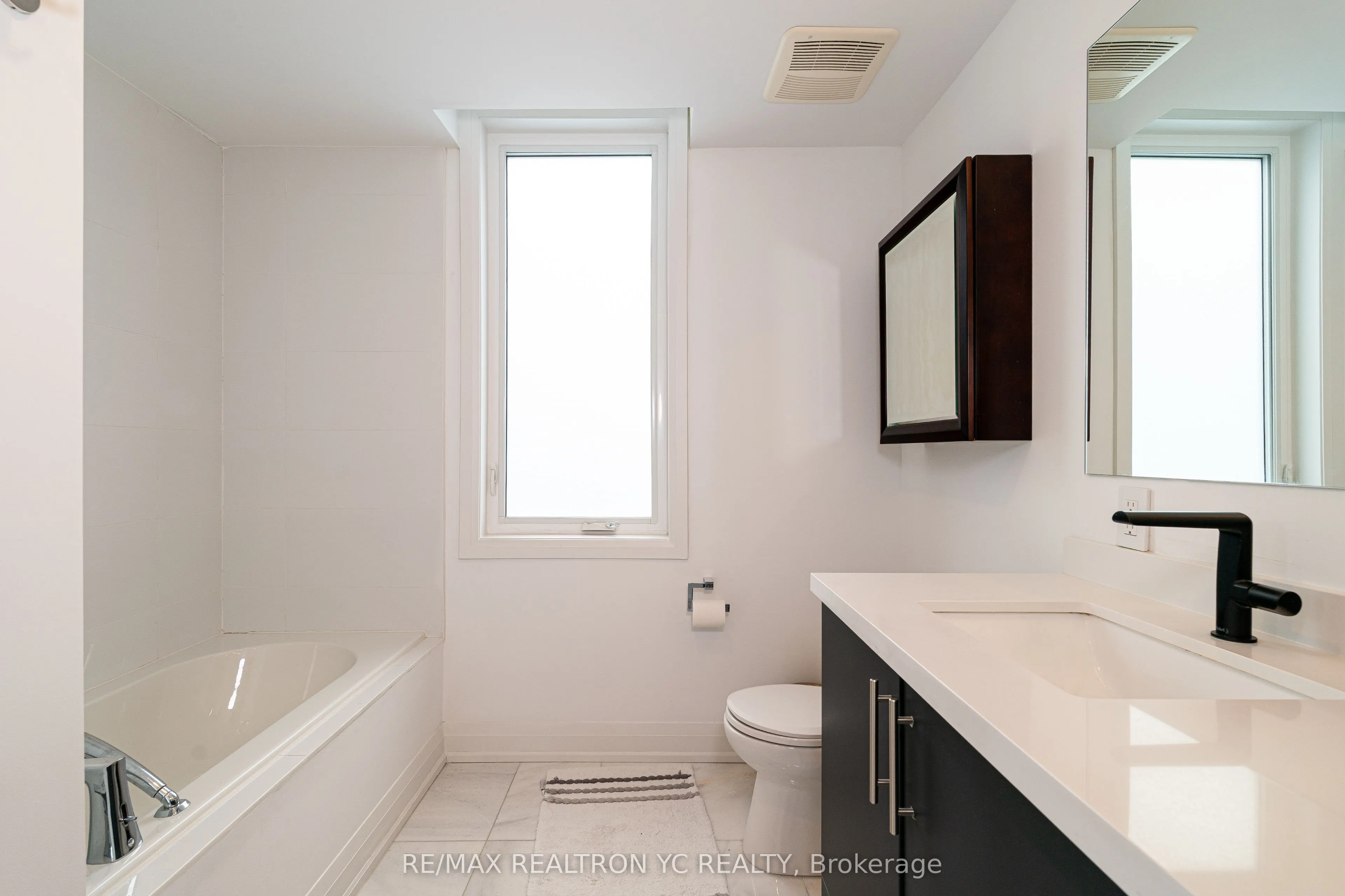 18 Greenbriar Road, #4