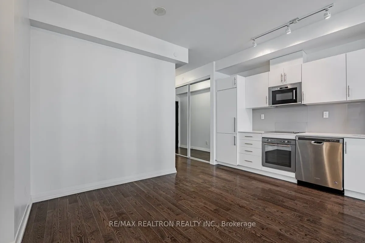460 Adelaide Street E, #317