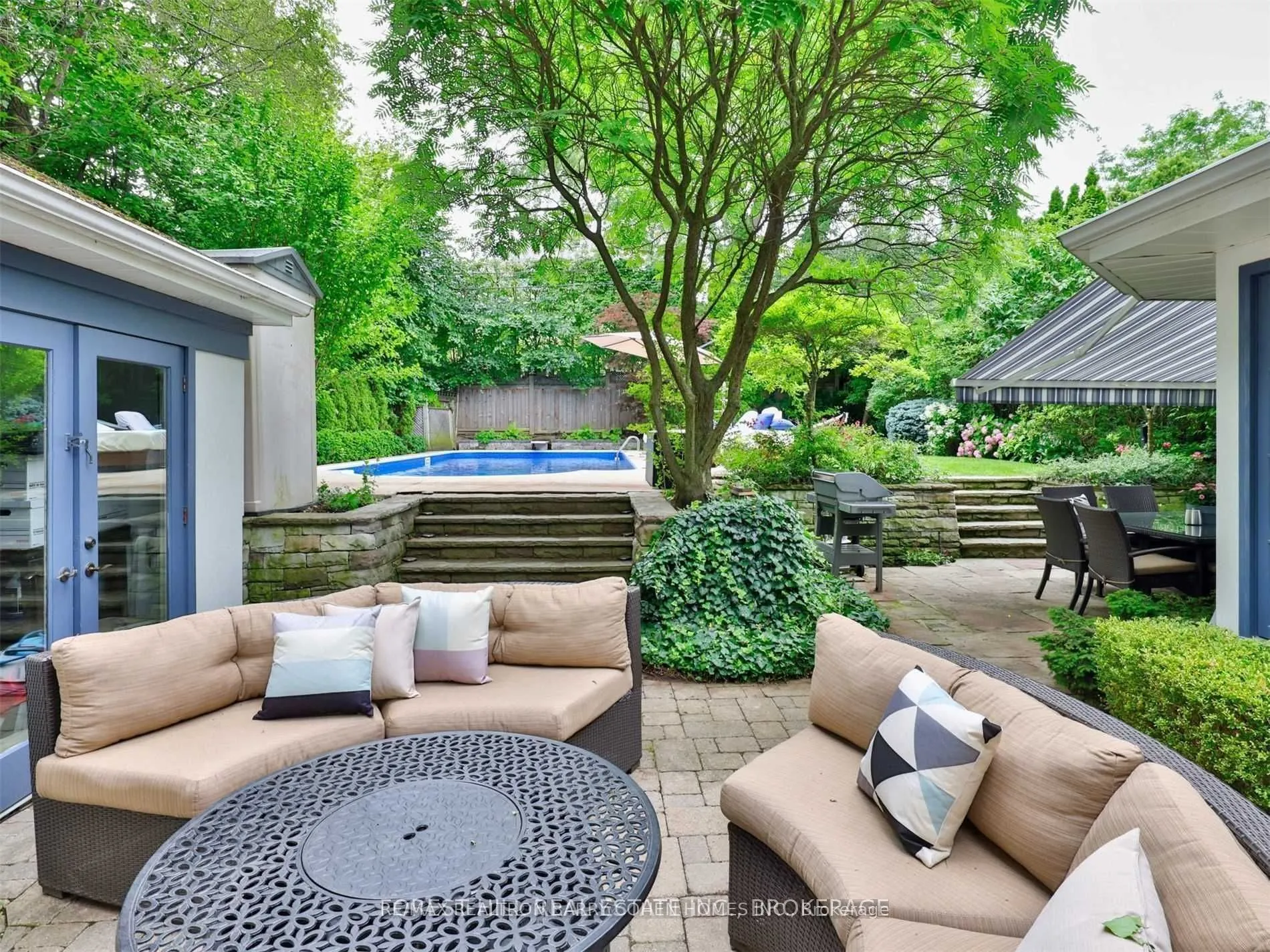 216 Dunvegan Road