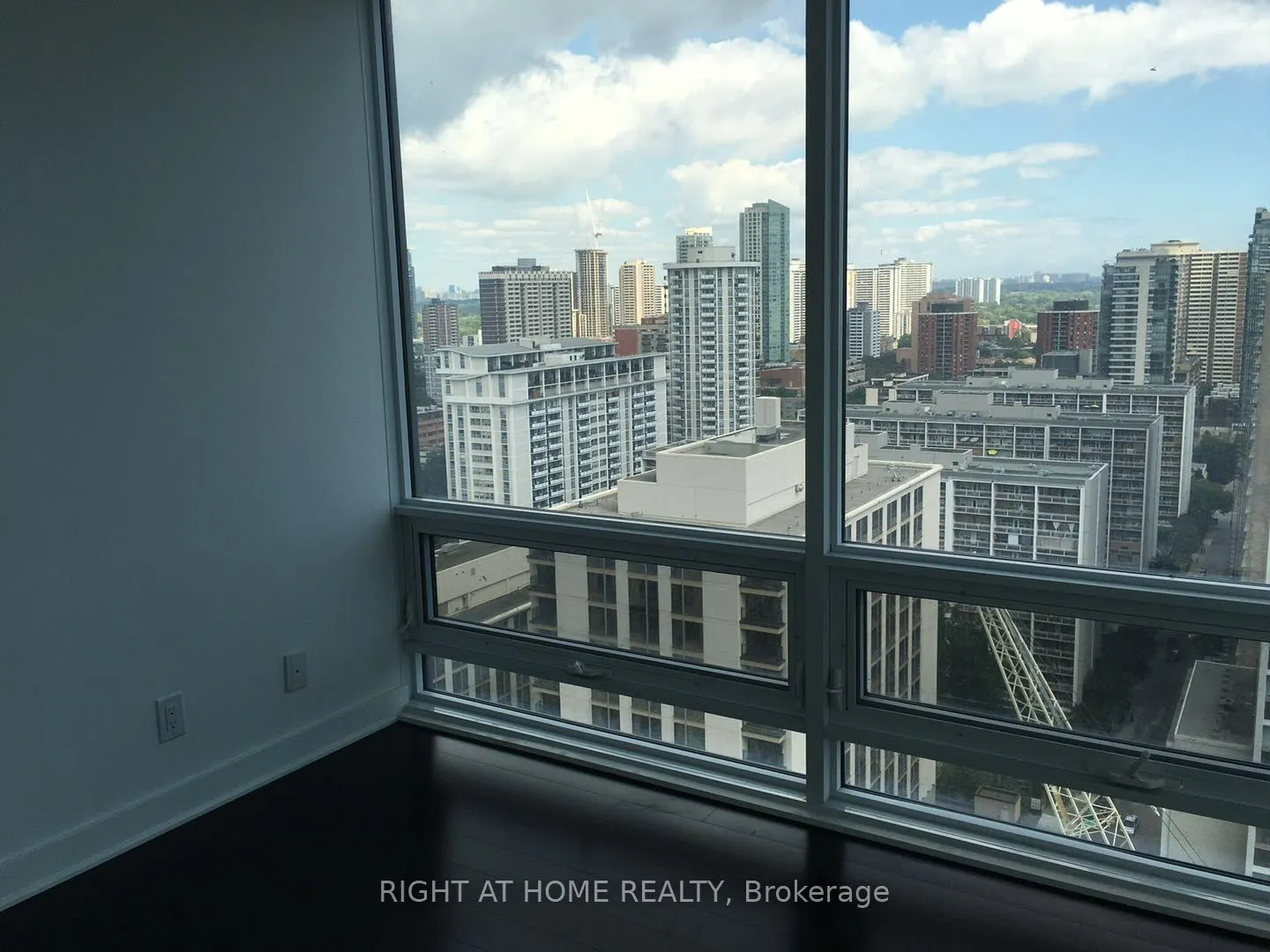 15 Grenville Street, #2310