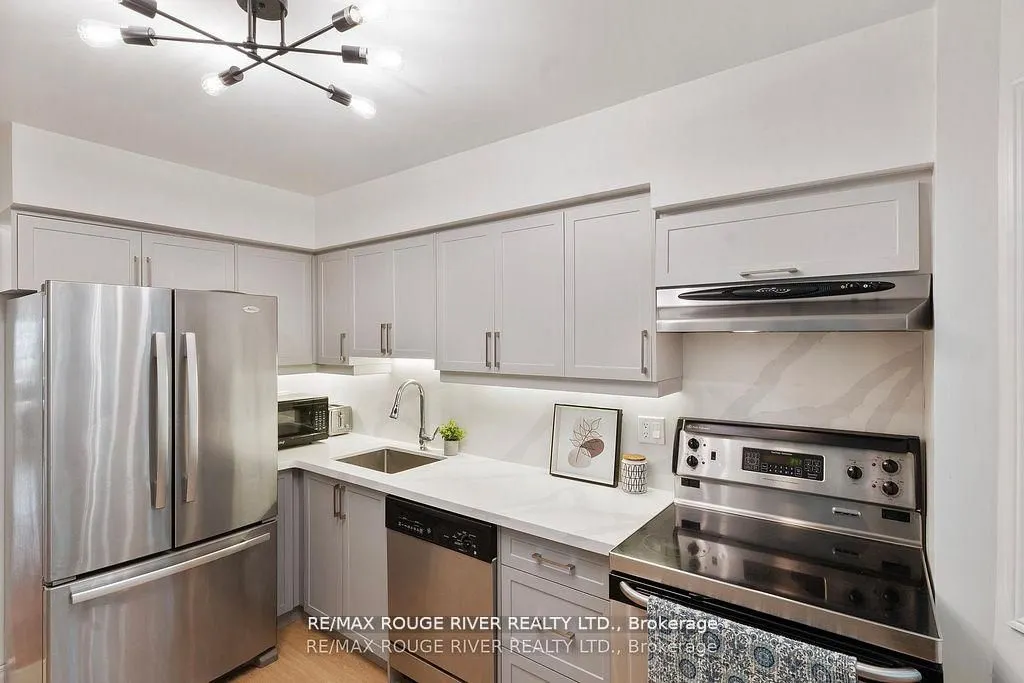 32 Massey Street W, #D